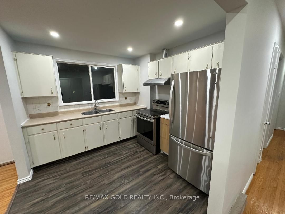 515 Stone Street 3rd Floor ( Upper Unit ) Property Photo 7