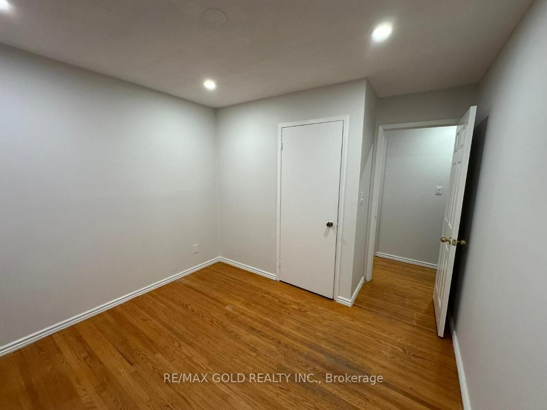 515 Stone Street 3rd Floor ( Upper Unit ) Property Photo 49