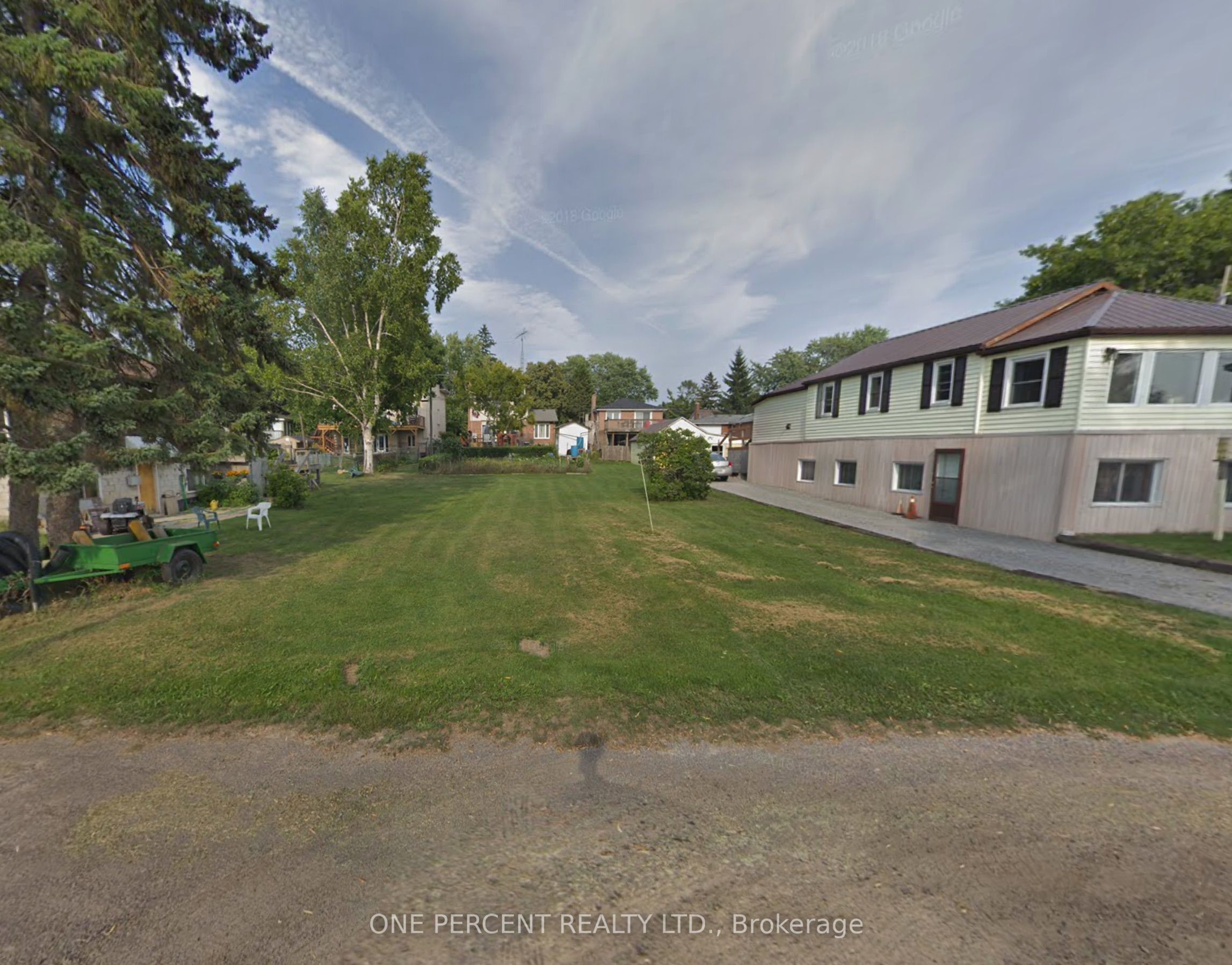 809 St. Martins Drive Property Photo 3