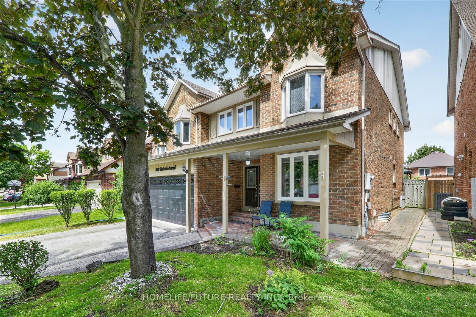 1580 Heathside Crescent Property Photo 3