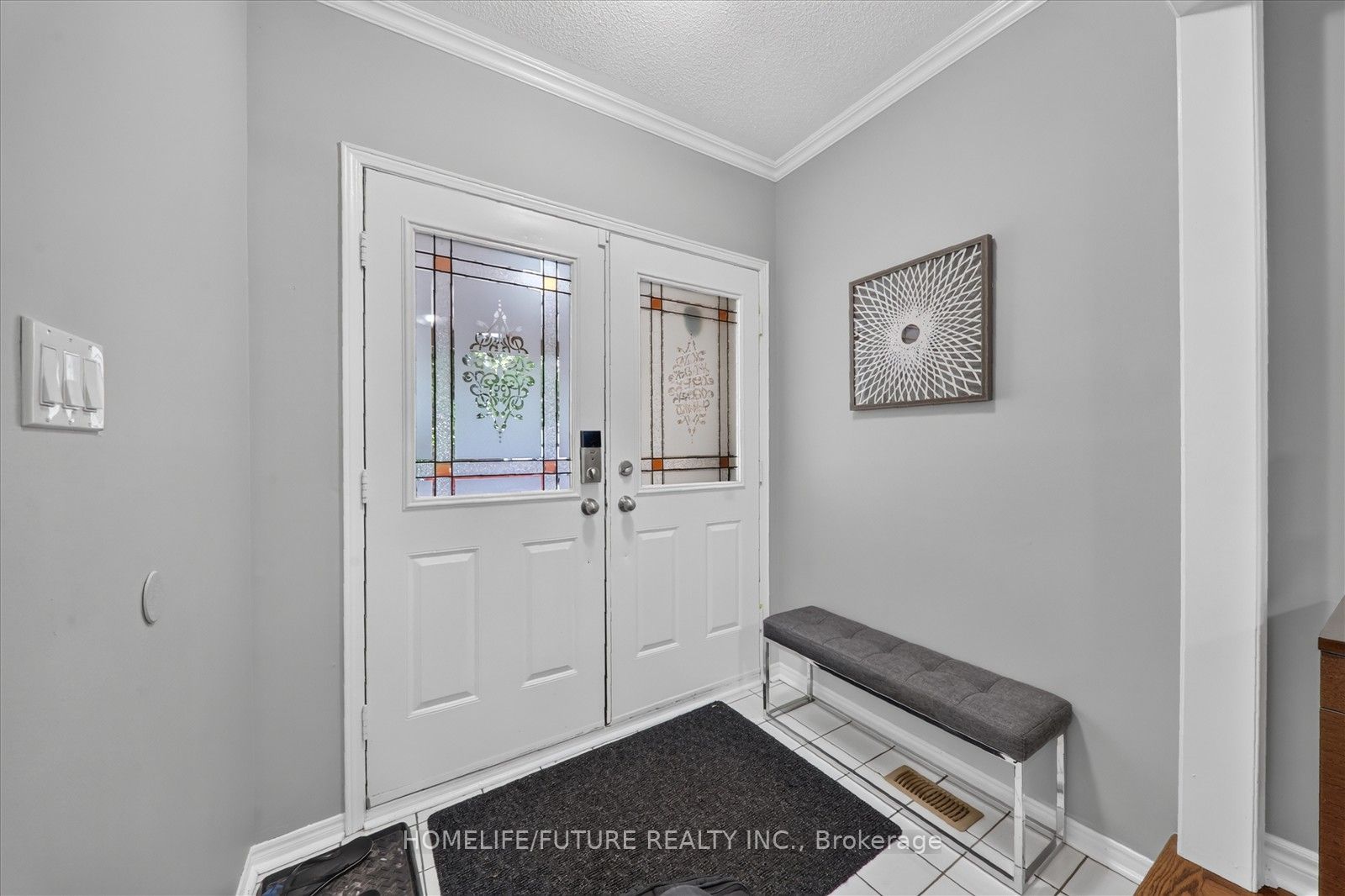 1580 Heathside Crescent Property Photo 5