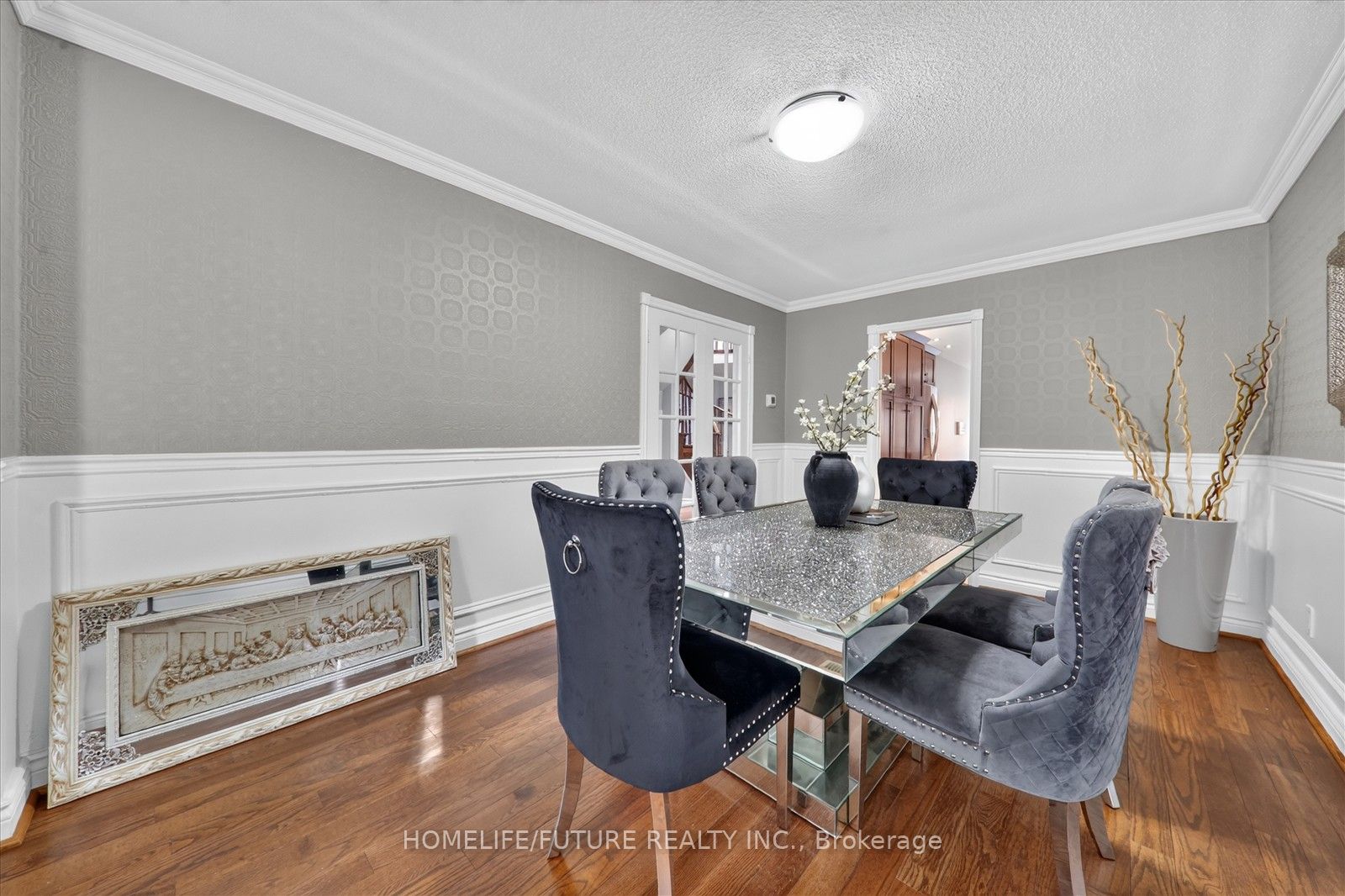 1580 Heathside Crescent Property Photo 8