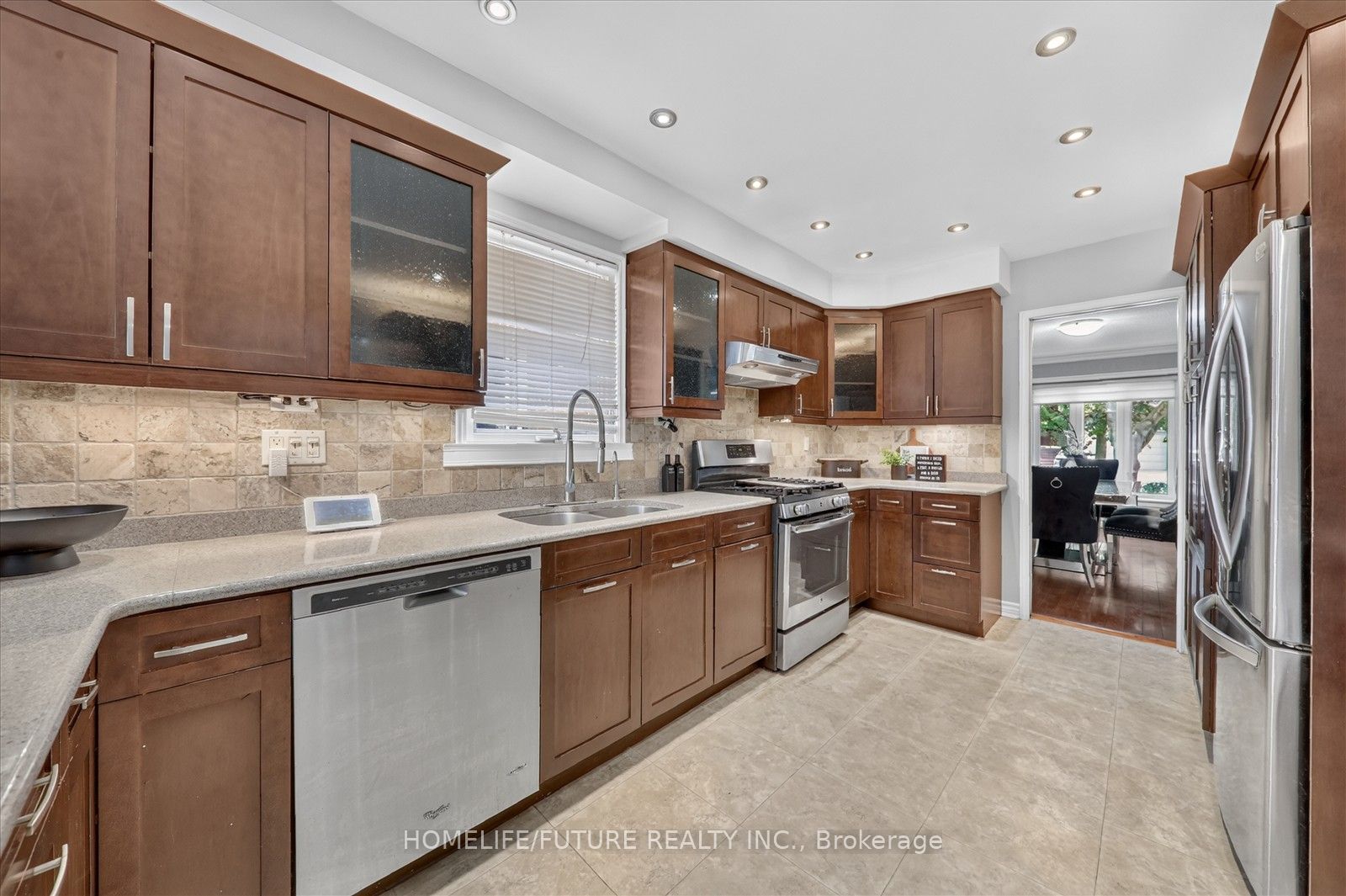 1580 Heathside Crescent Property Photo 10