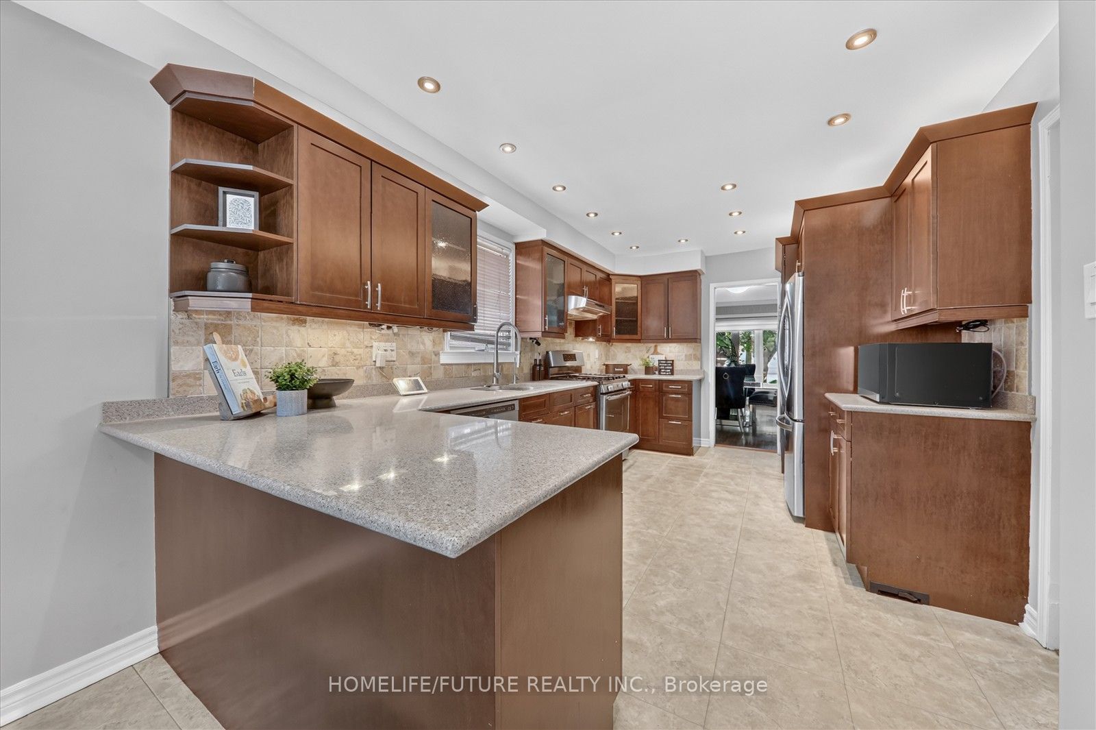 1580 Heathside Crescent Property Photo 11