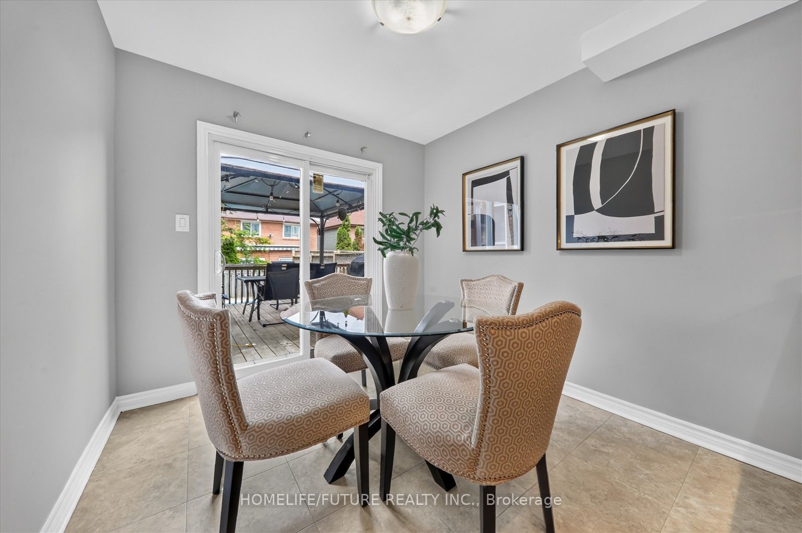 1580 Heathside Crescent Property Photo 12
