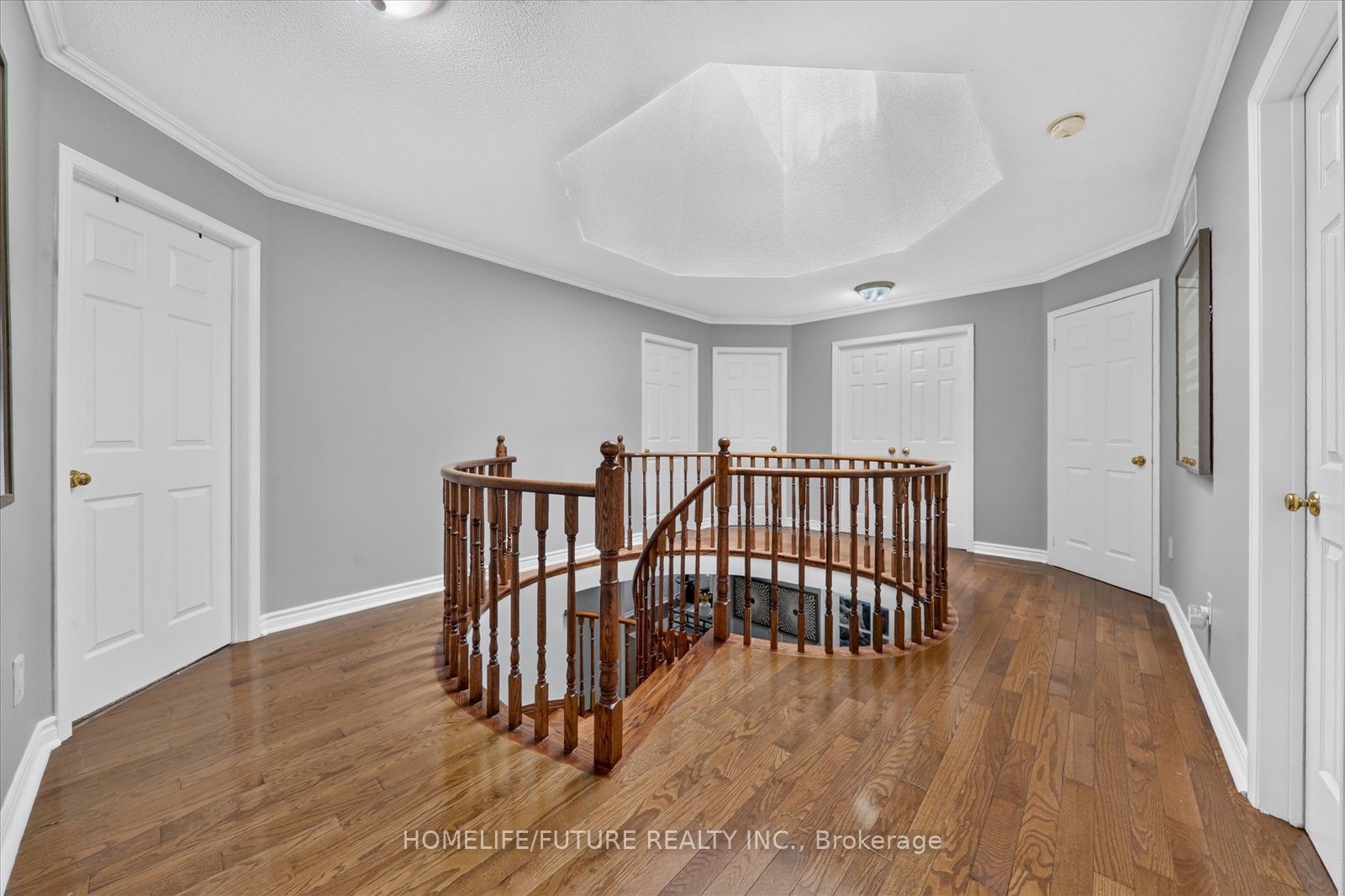 1580 Heathside Crescent Property Photo 21