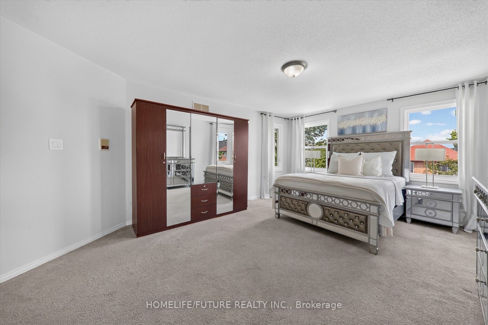 1580 Heathside Crescent Property Photo 23