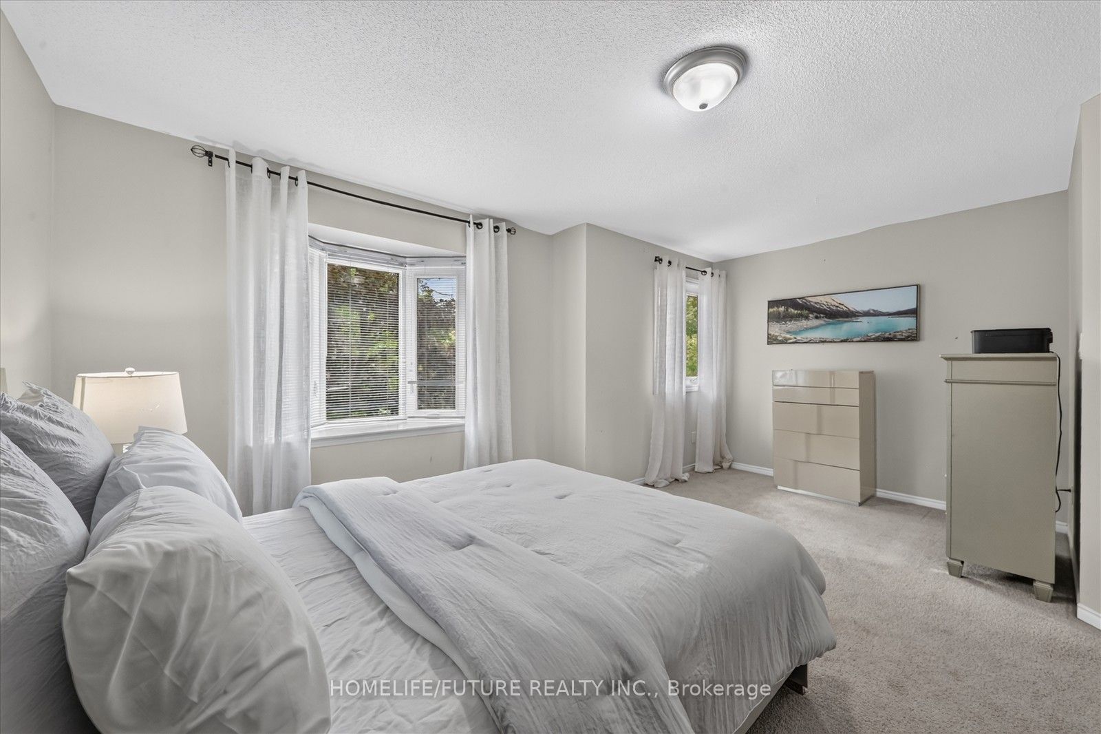 1580 Heathside Crescent Property Photo 32