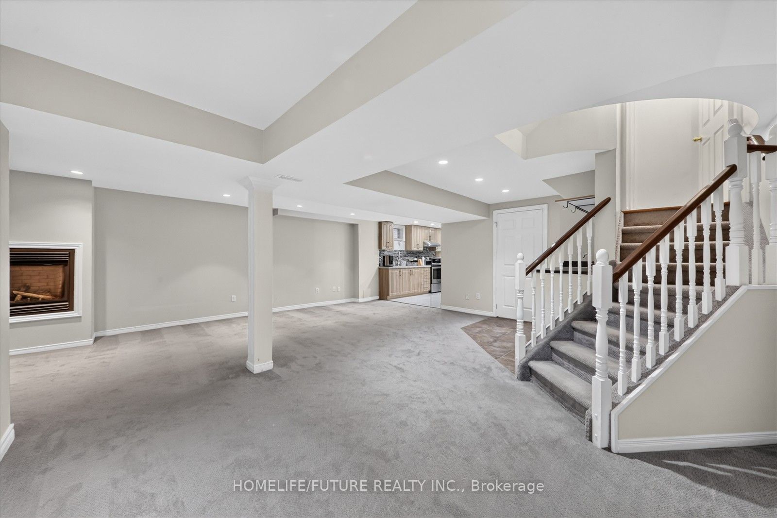 1580 Heathside Crescent Property Photo 35