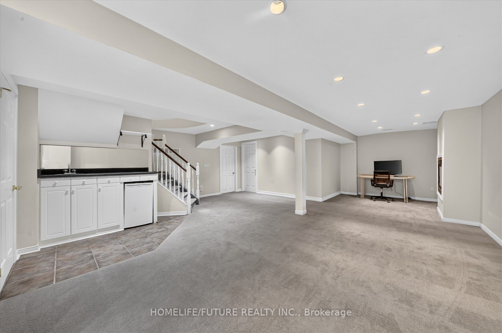 1580 Heathside Crescent Property Photo 36
