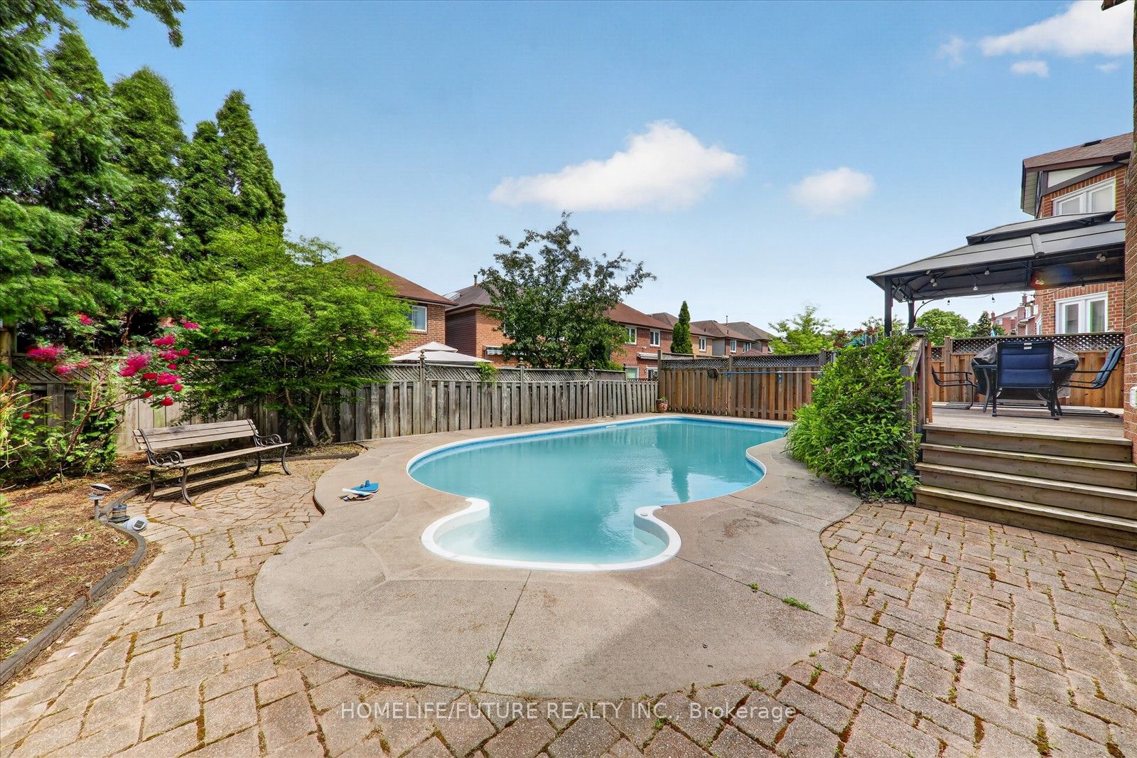 1580 Heathside Crescent Property Photo 47