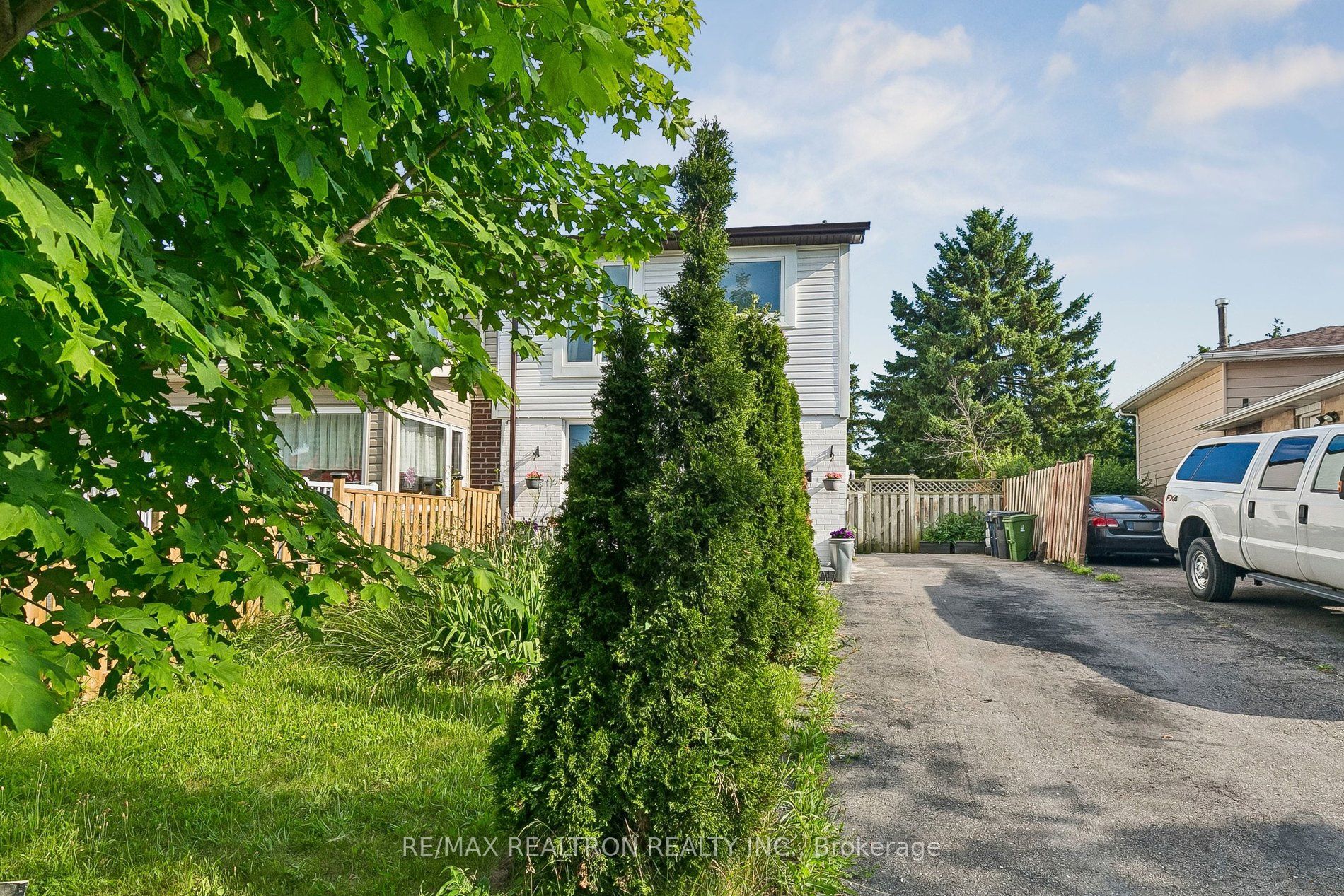 25 Whiteleas Avenue Property Photo 3