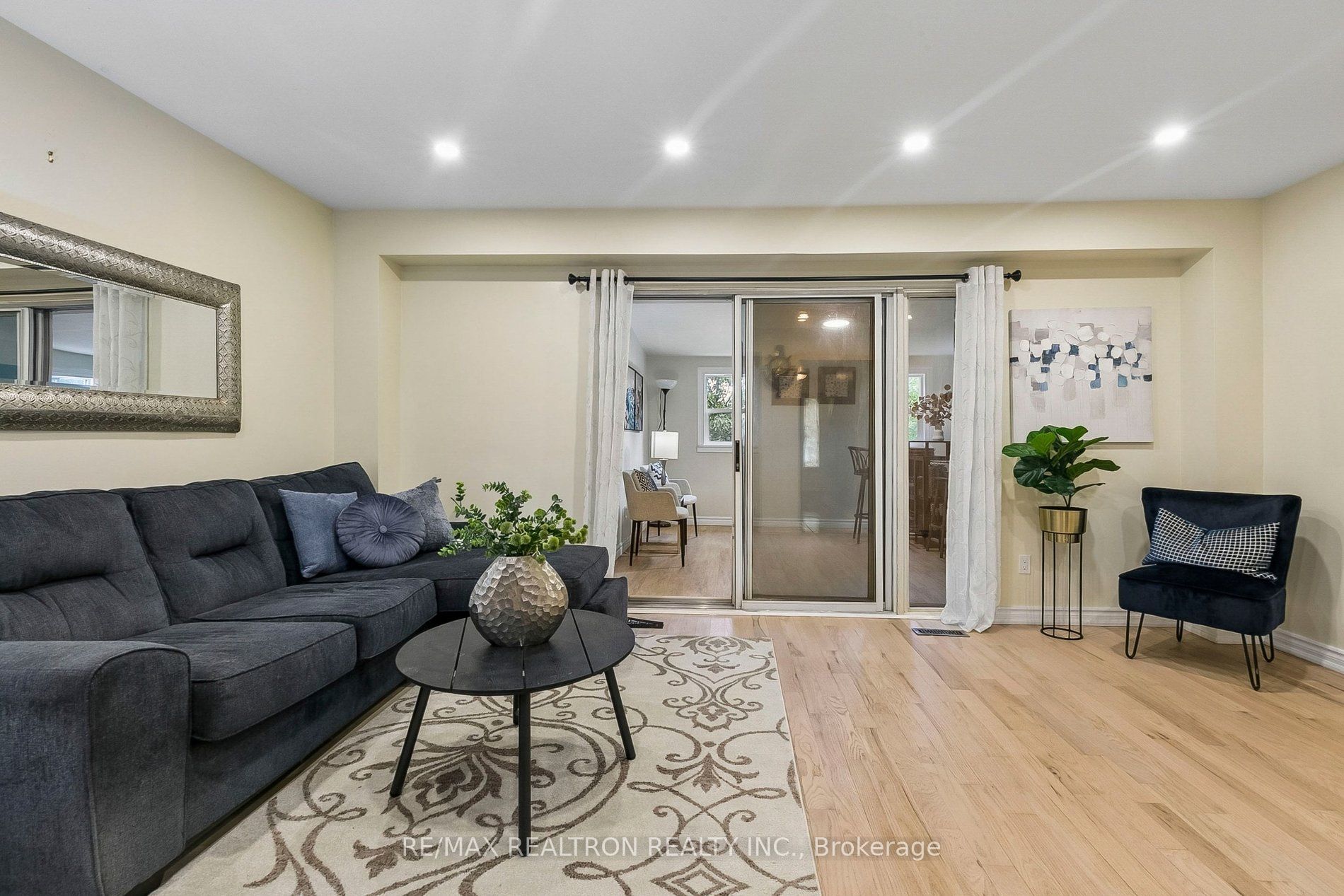 25 Whiteleas Avenue Property Photo 9