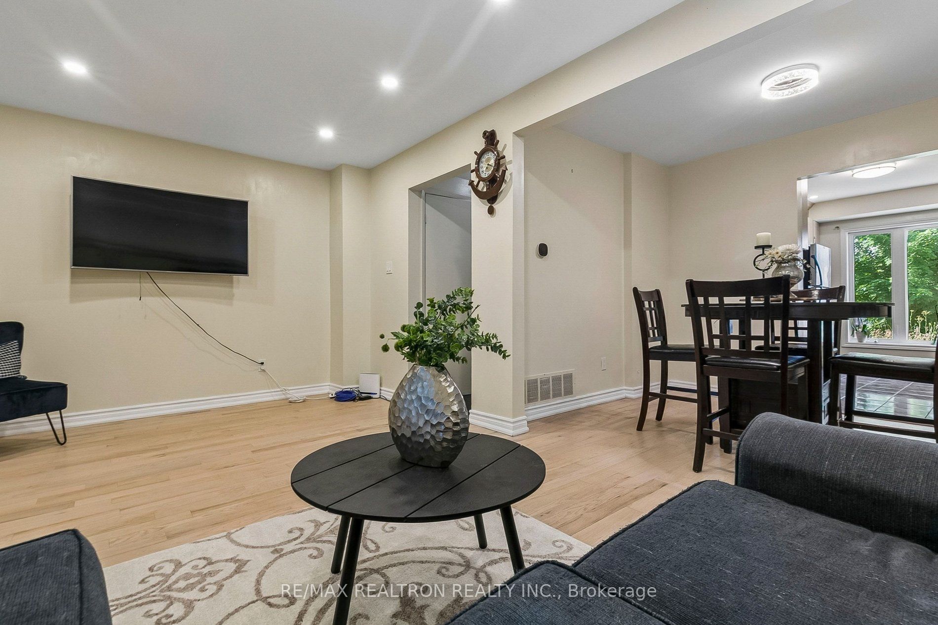 25 Whiteleas Avenue Property Photo 10