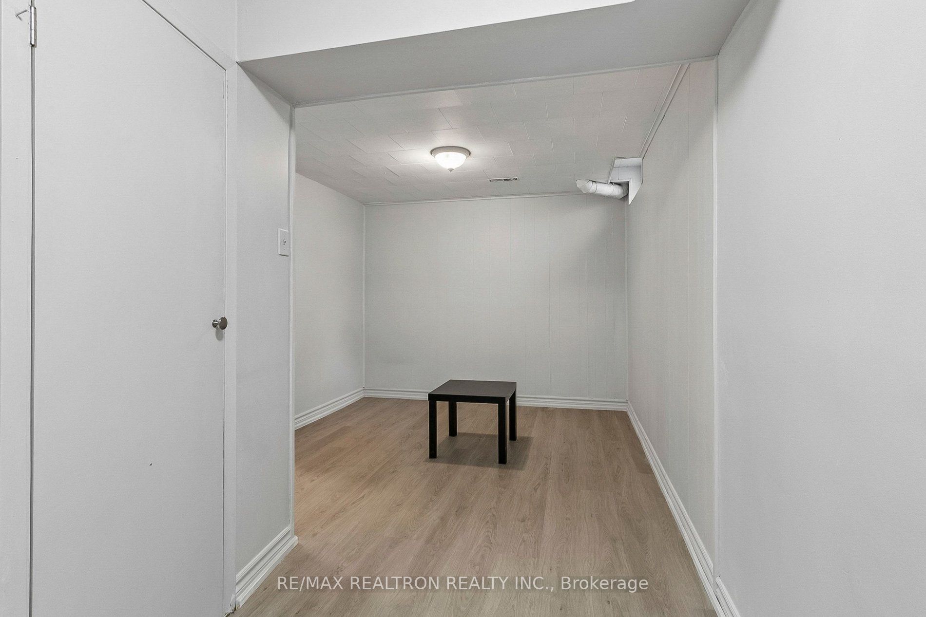 25 Whiteleas Avenue Property Photo 32