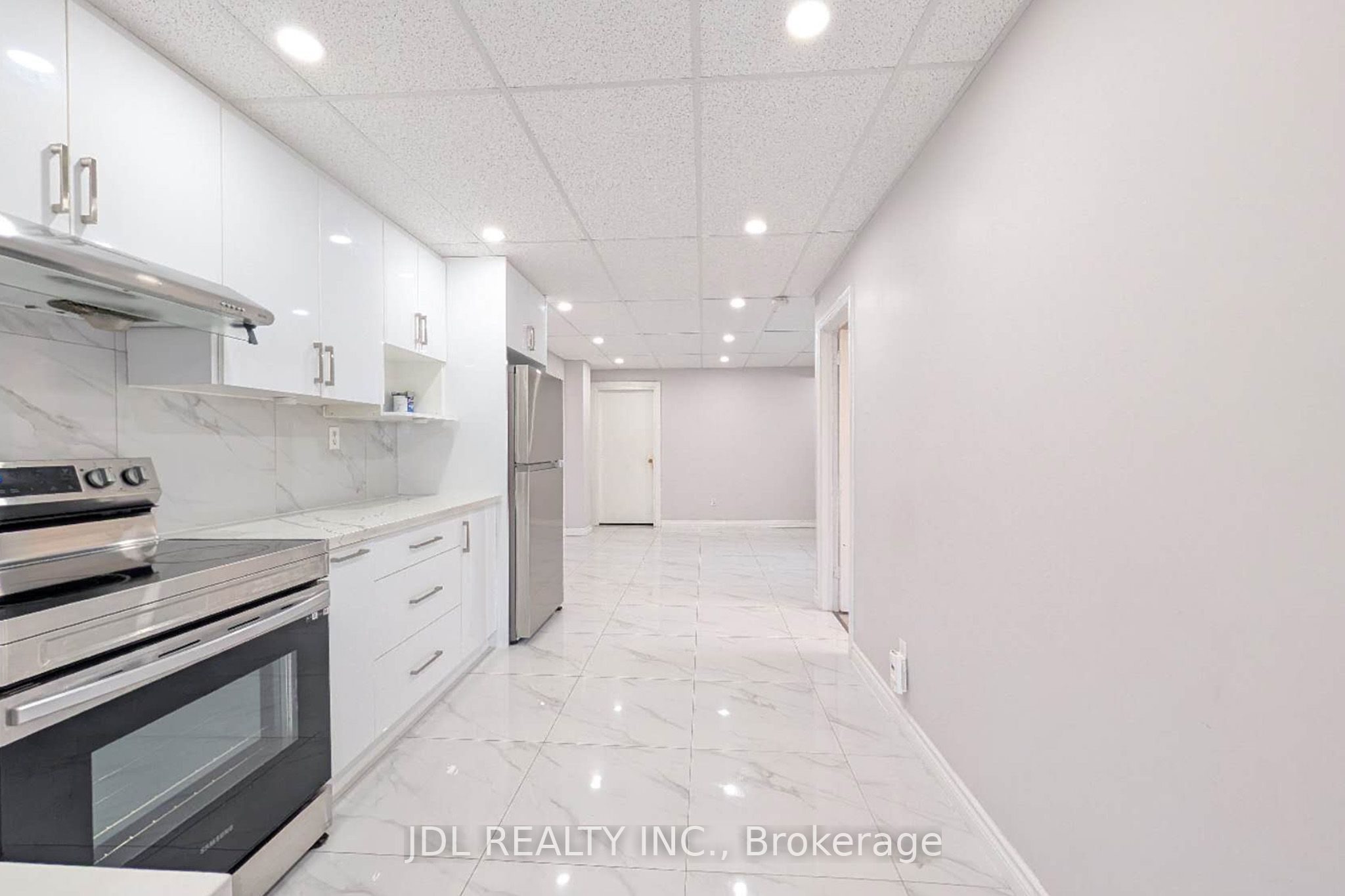 1954 Danforth Avenue 2nd Floor Property Photo 5