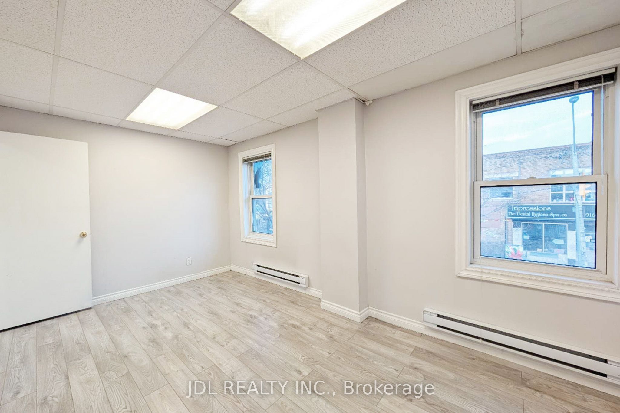 1954 Danforth Avenue 2nd Floor Property Photo 6