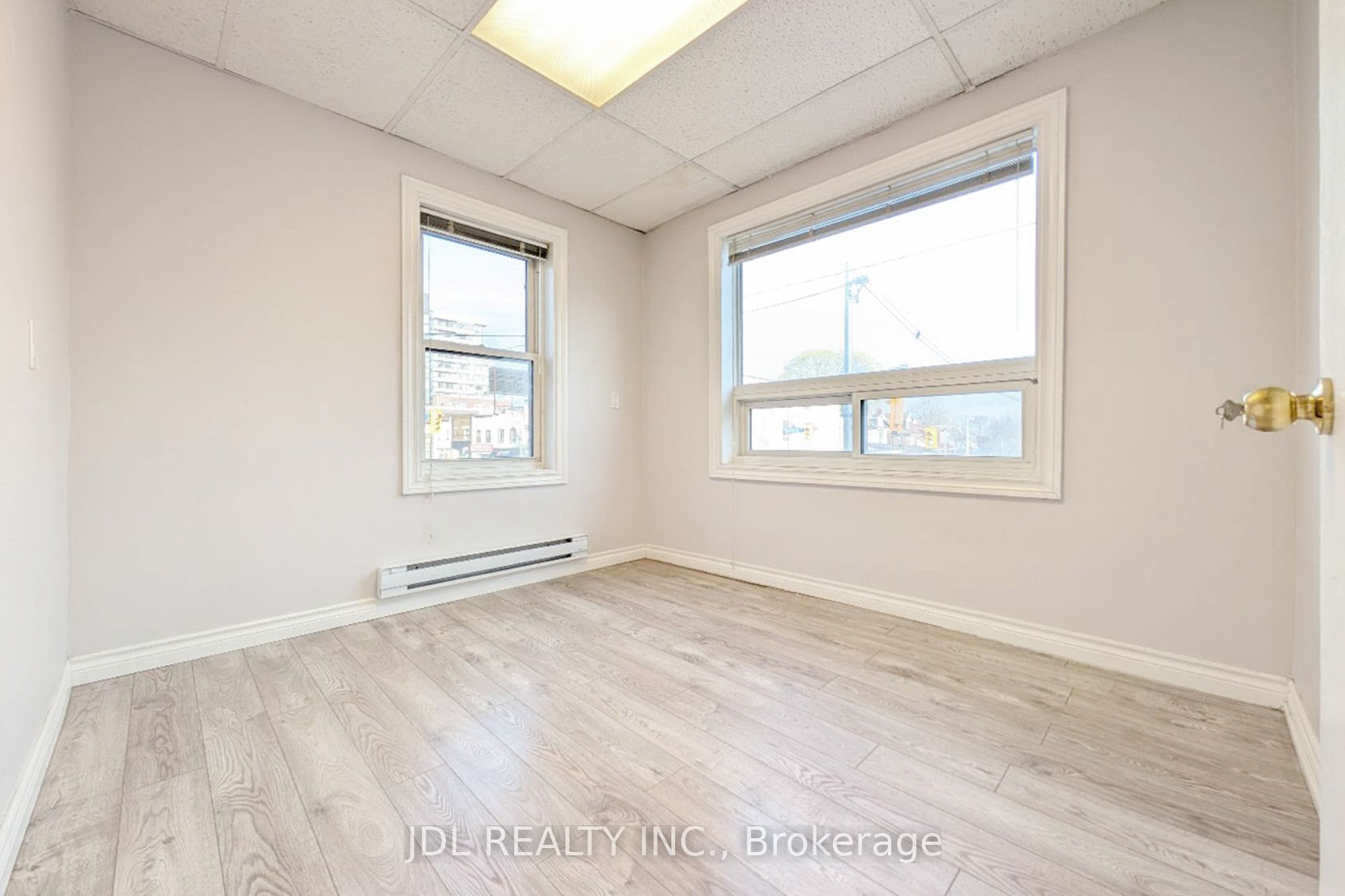 1954 Danforth Avenue 2nd Floor Property Photo 10