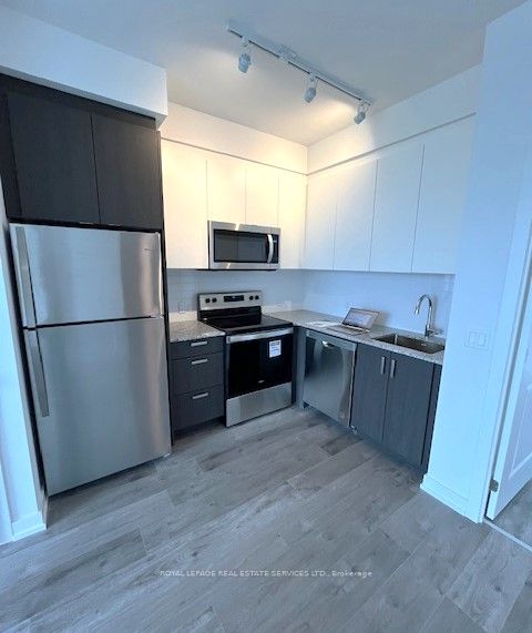 1010 Dundas Street E 518 Property Photo 6