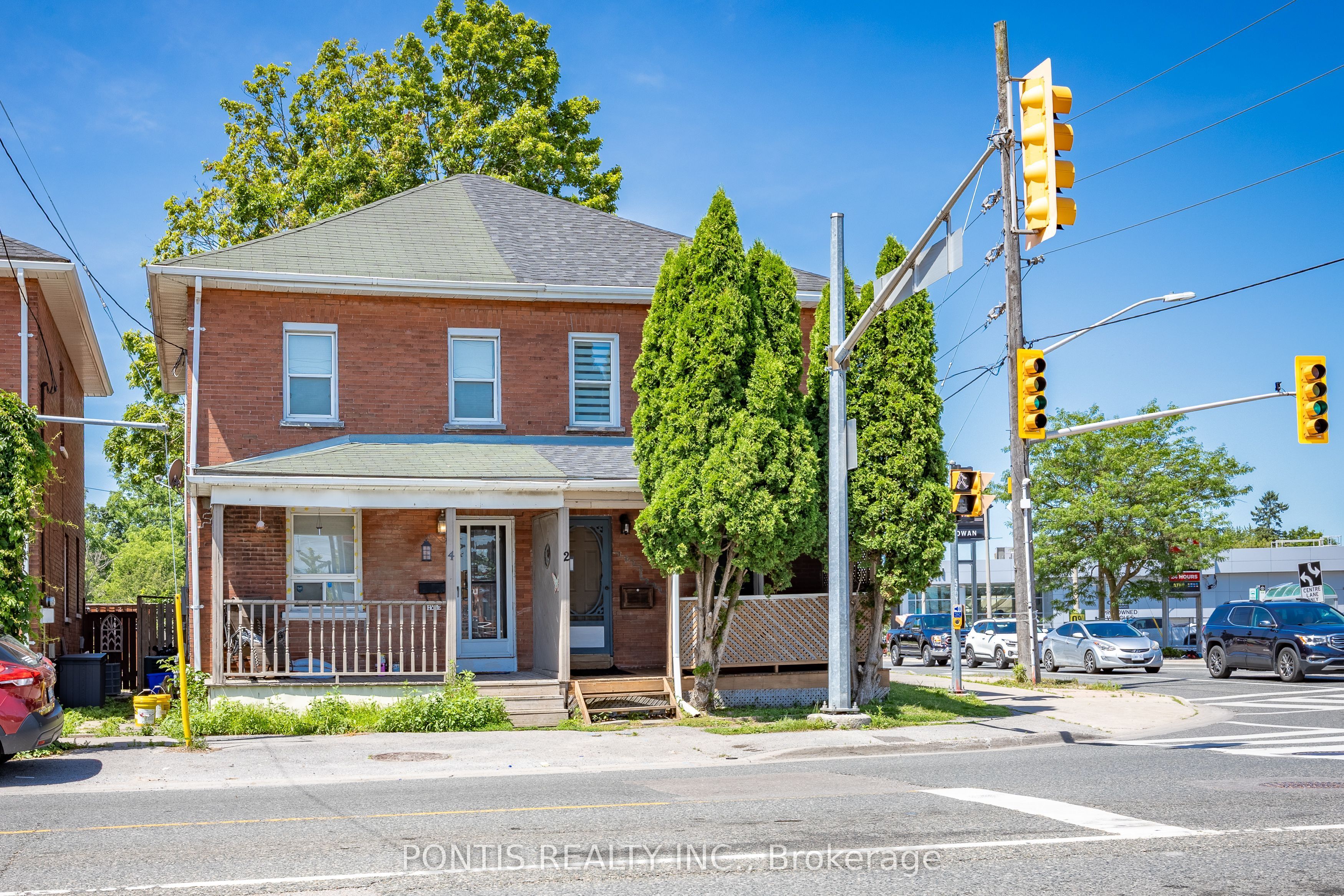2 Liberty Street S Property Photo 1