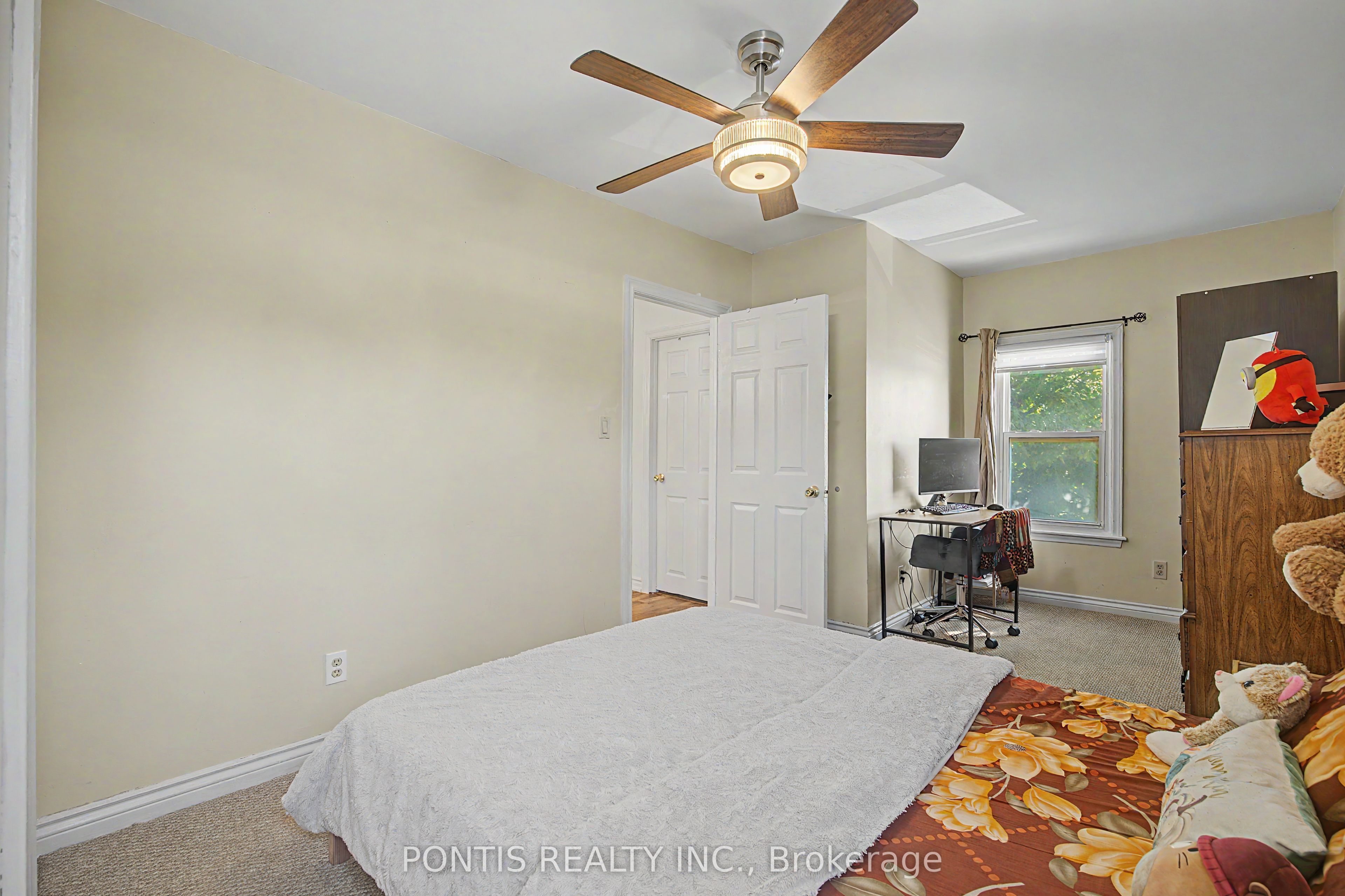 2 Liberty Street S Property Photo 21