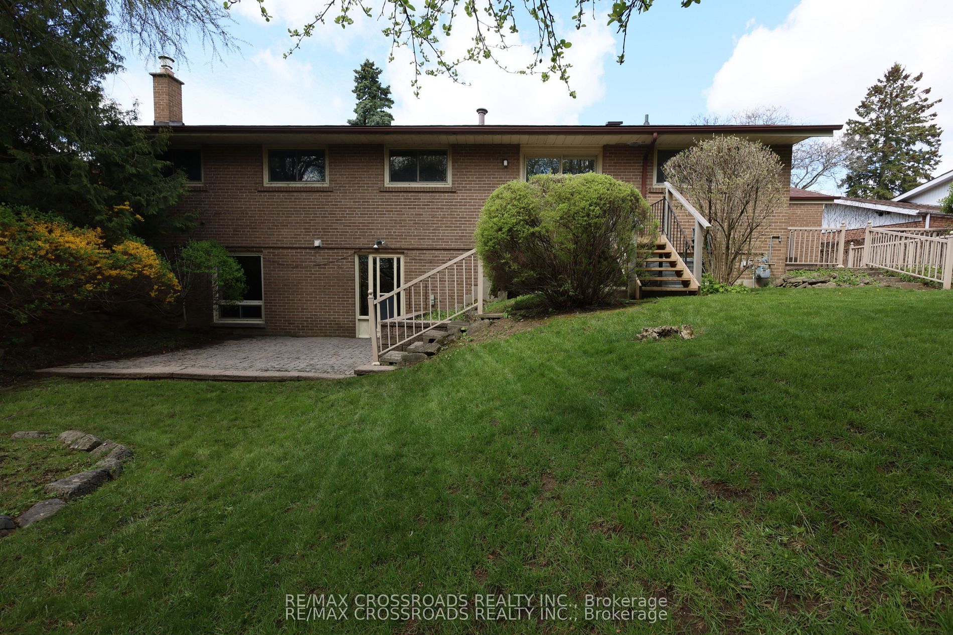 83 Pegasus Trail Property Photo 48