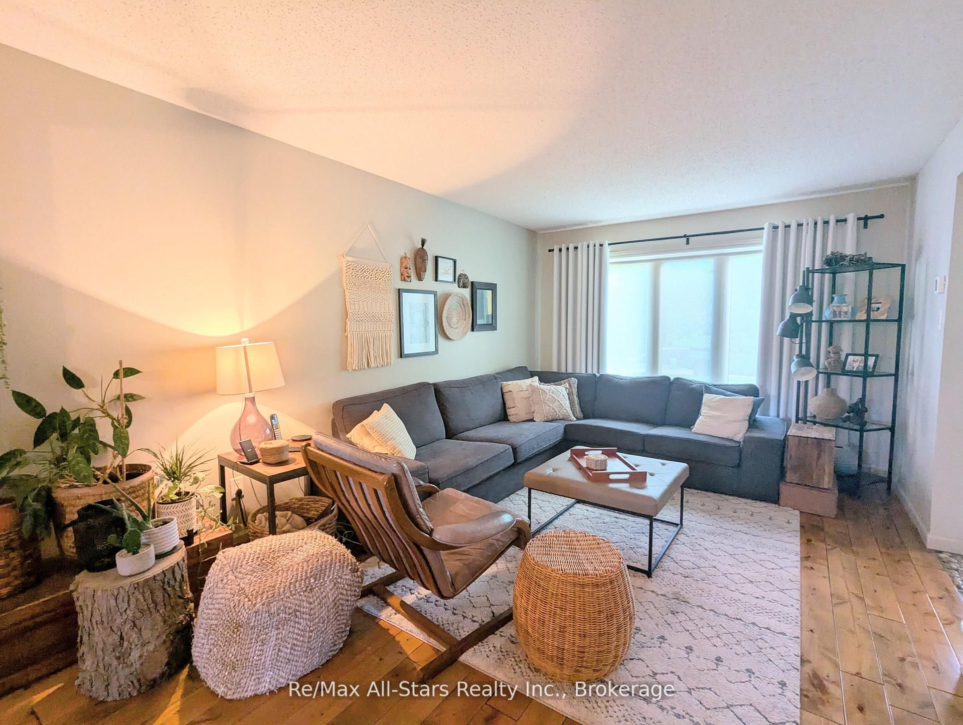 20 Love Crescent Property Photo 7