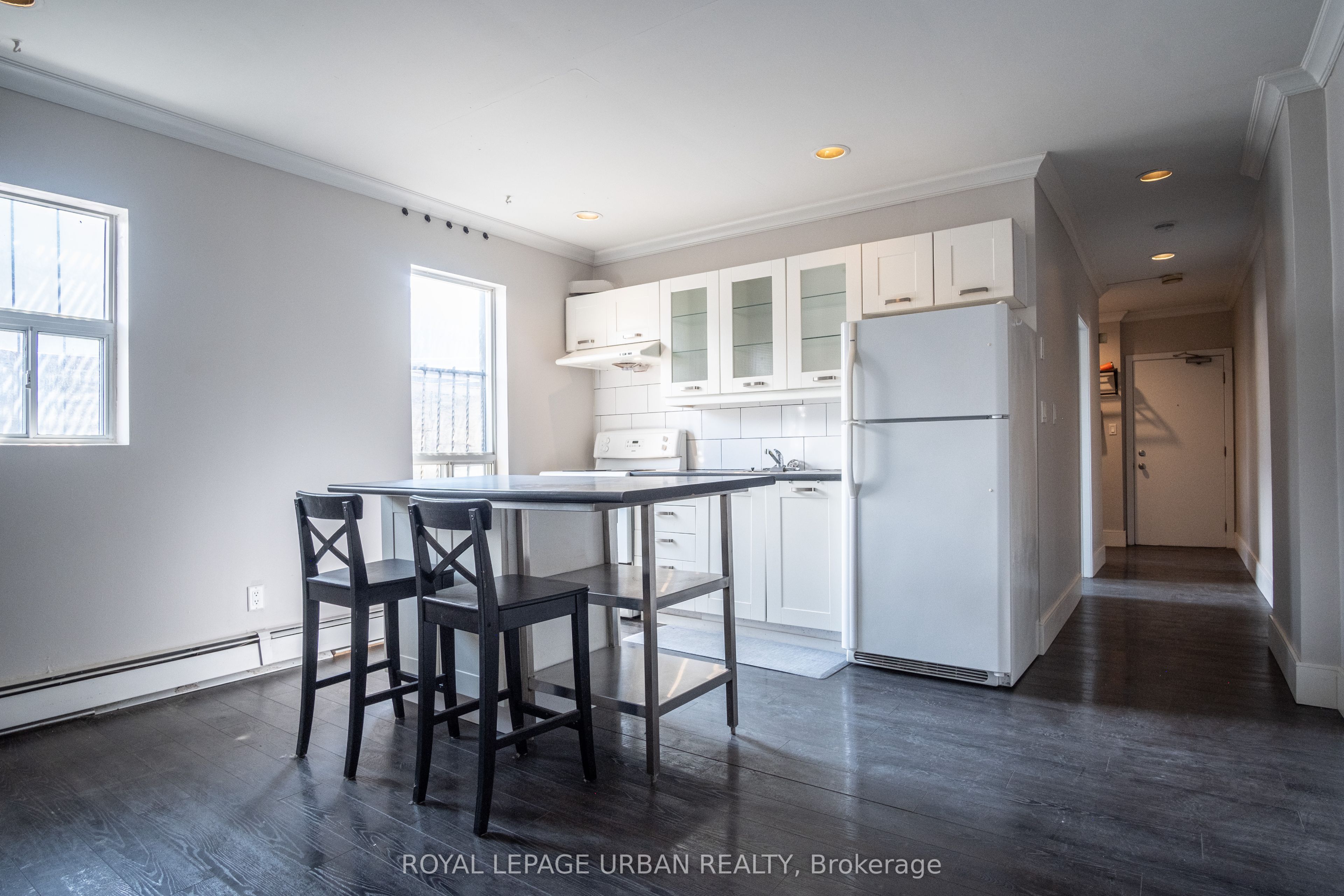 636 Danforth Avenue 2 Property Photo 7