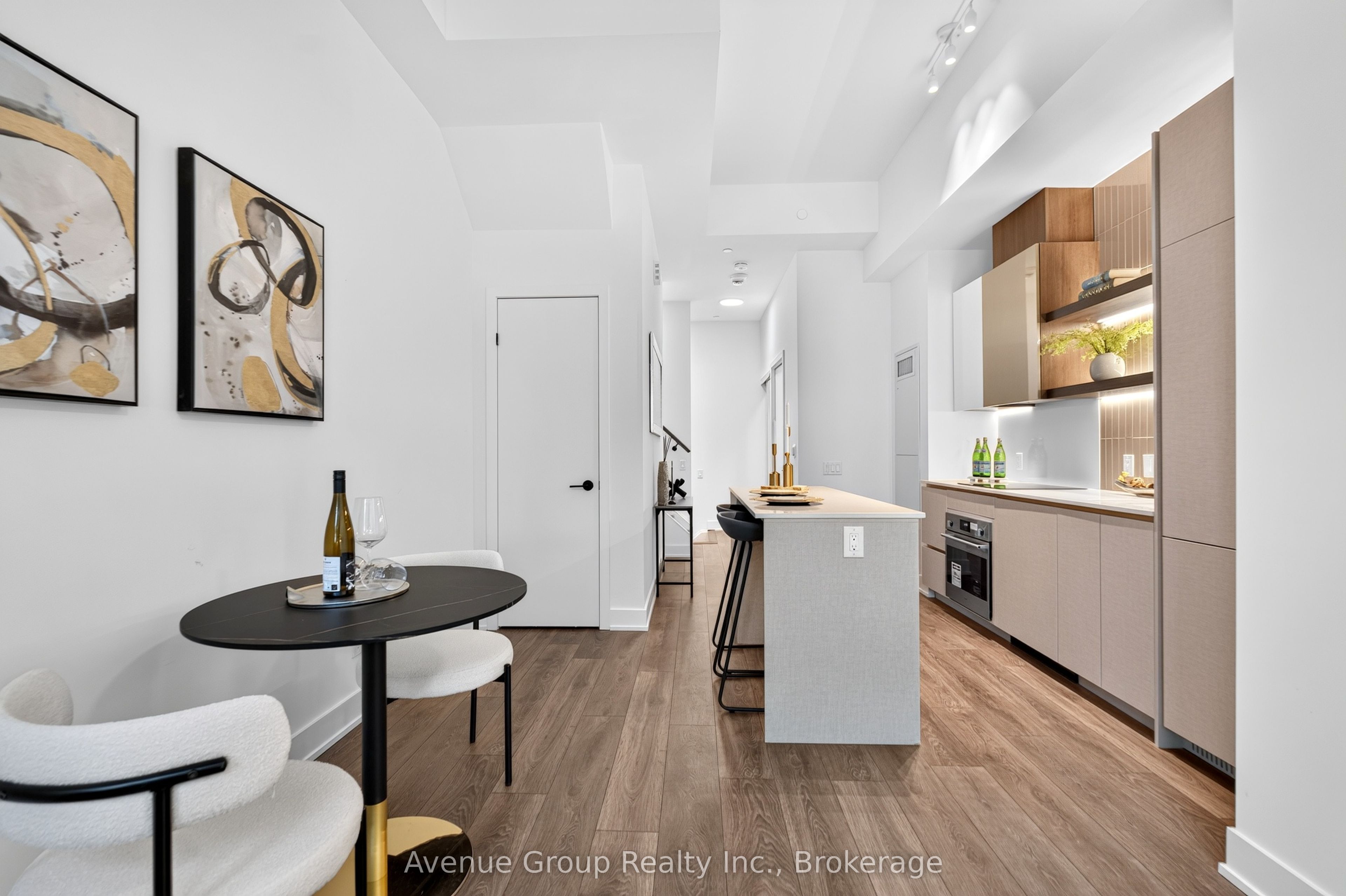 1285 Queen Street E Th58 Property Photo 8