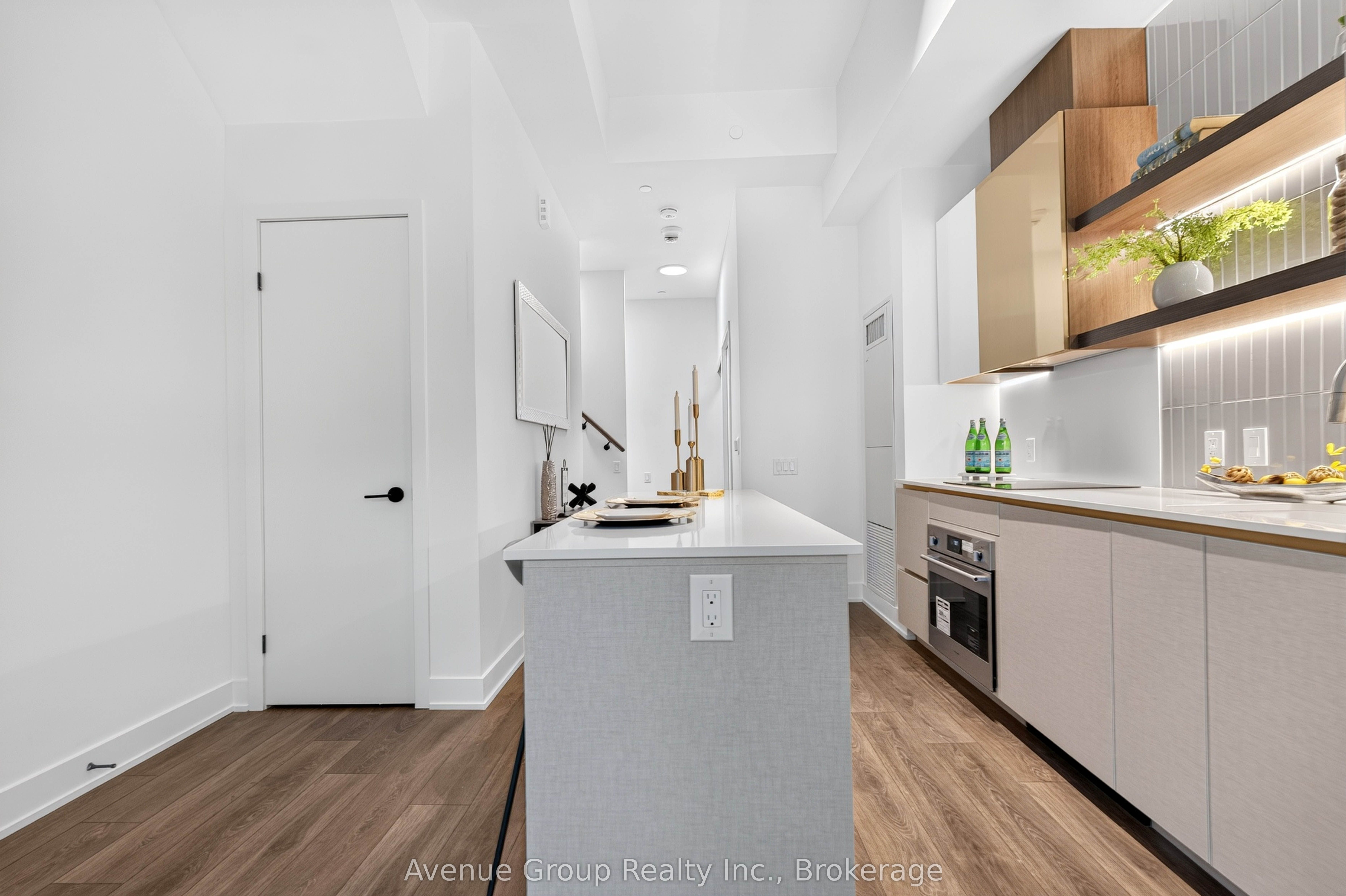 1285 Queen Street E Th58 Property Photo 10