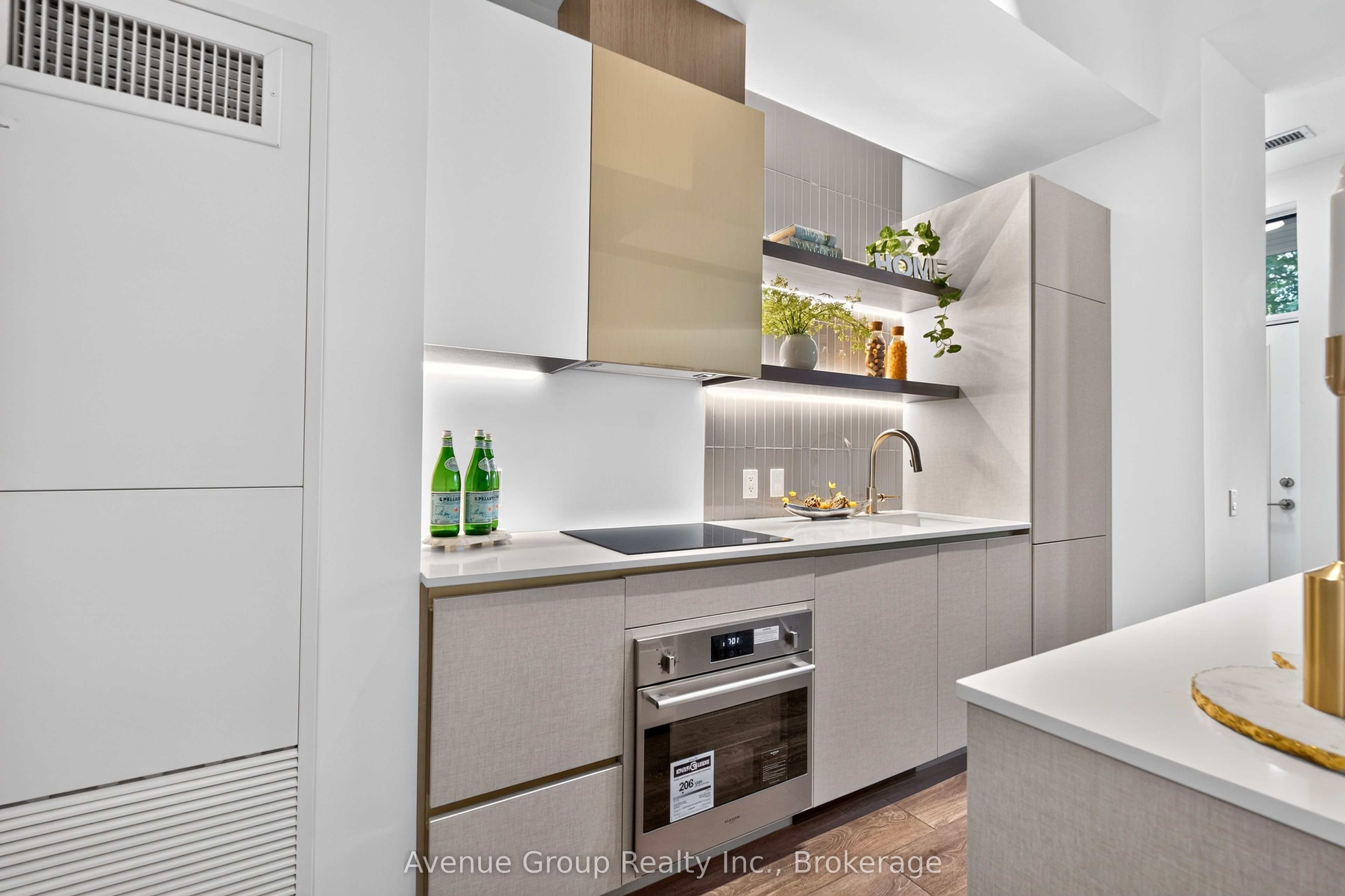 1285 Queen Street E Th58 Property Photo 12