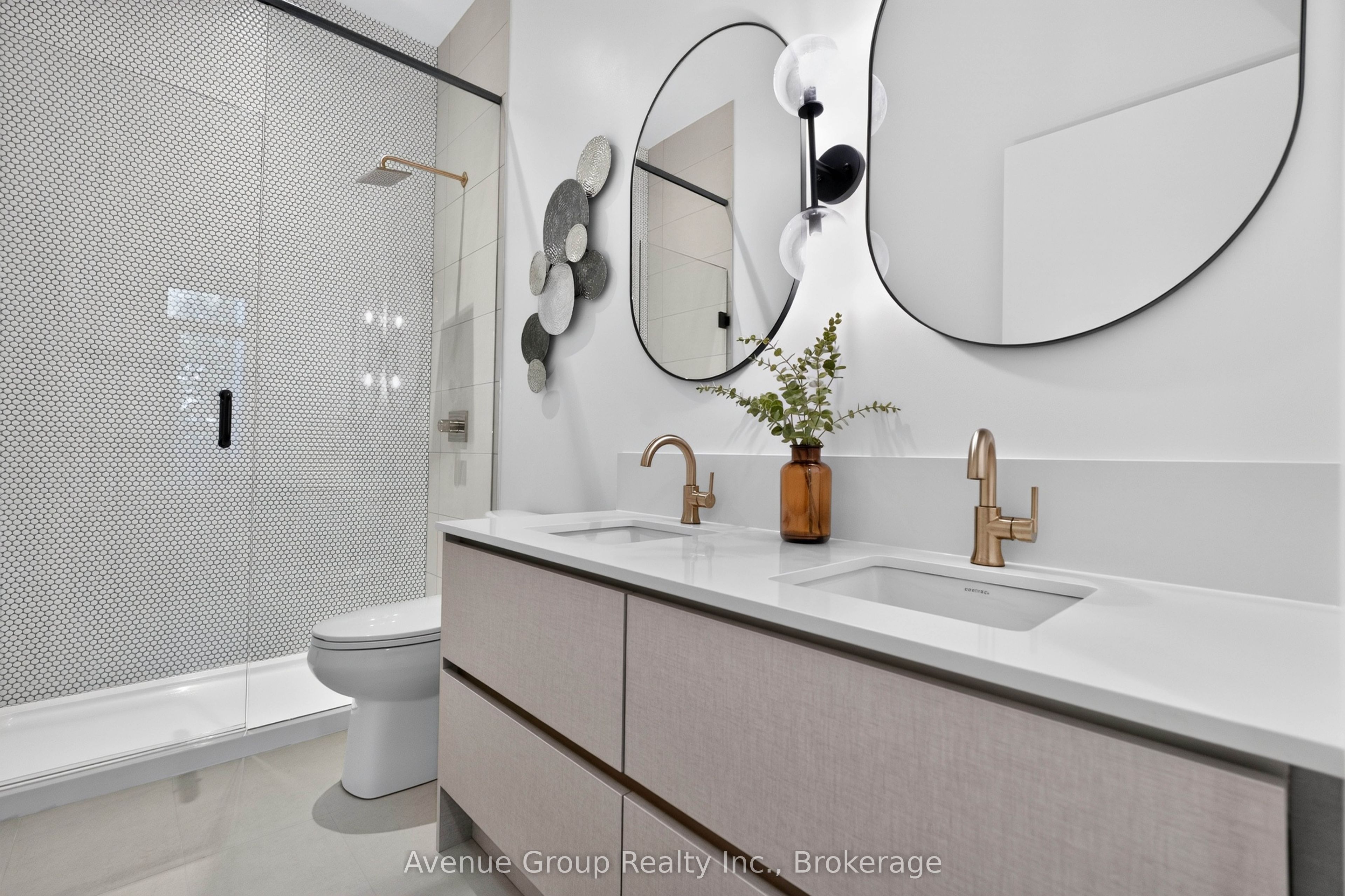 1285 Queen Street E Th58 Property Photo 15