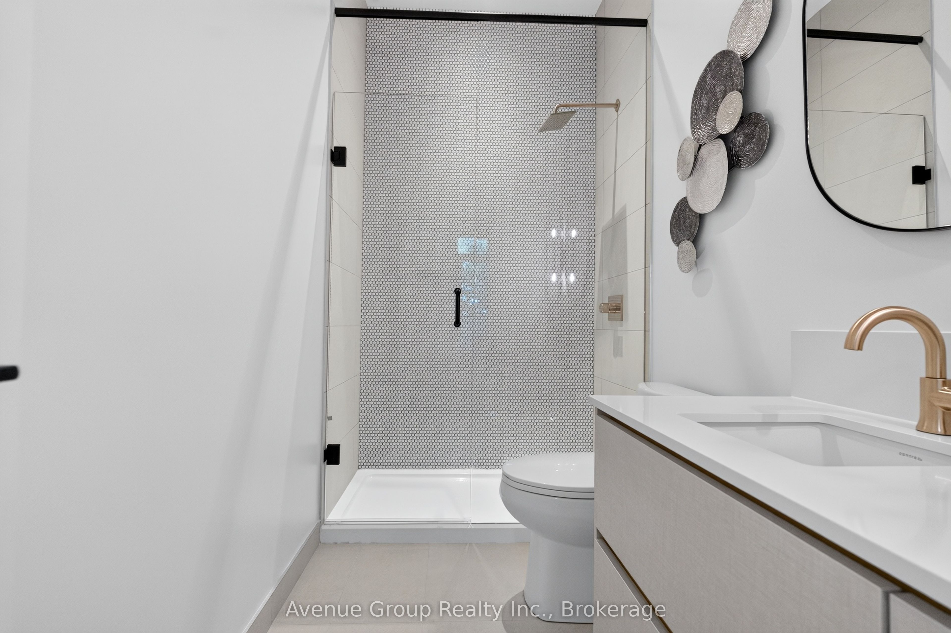 1285 Queen Street E Th58 Property Photo 16
