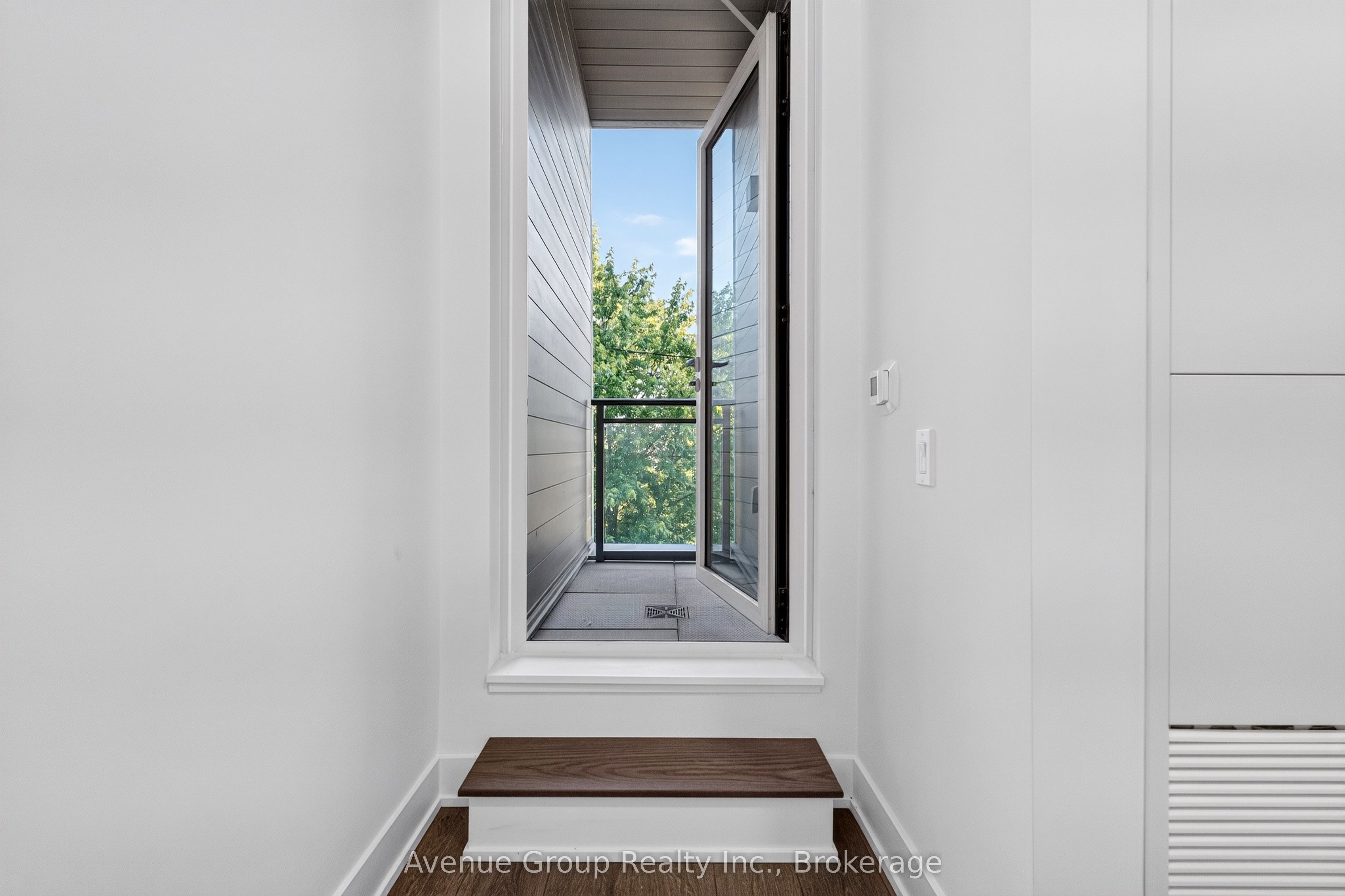 1285 Queen Street E Th58 Property Photo 20
