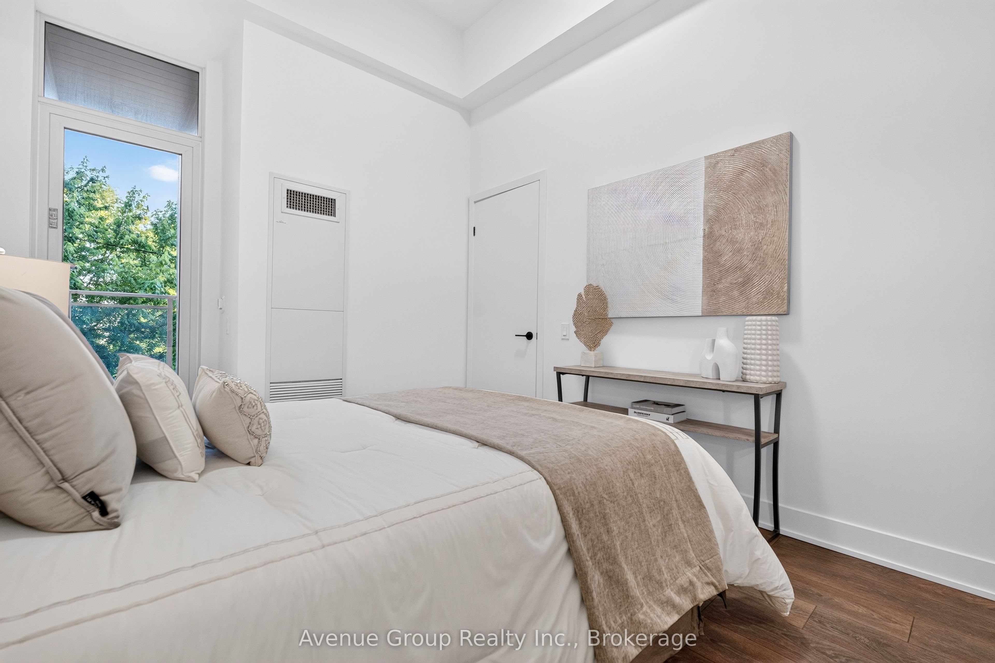 1285 Queen Street E Th58 Property Photo 21