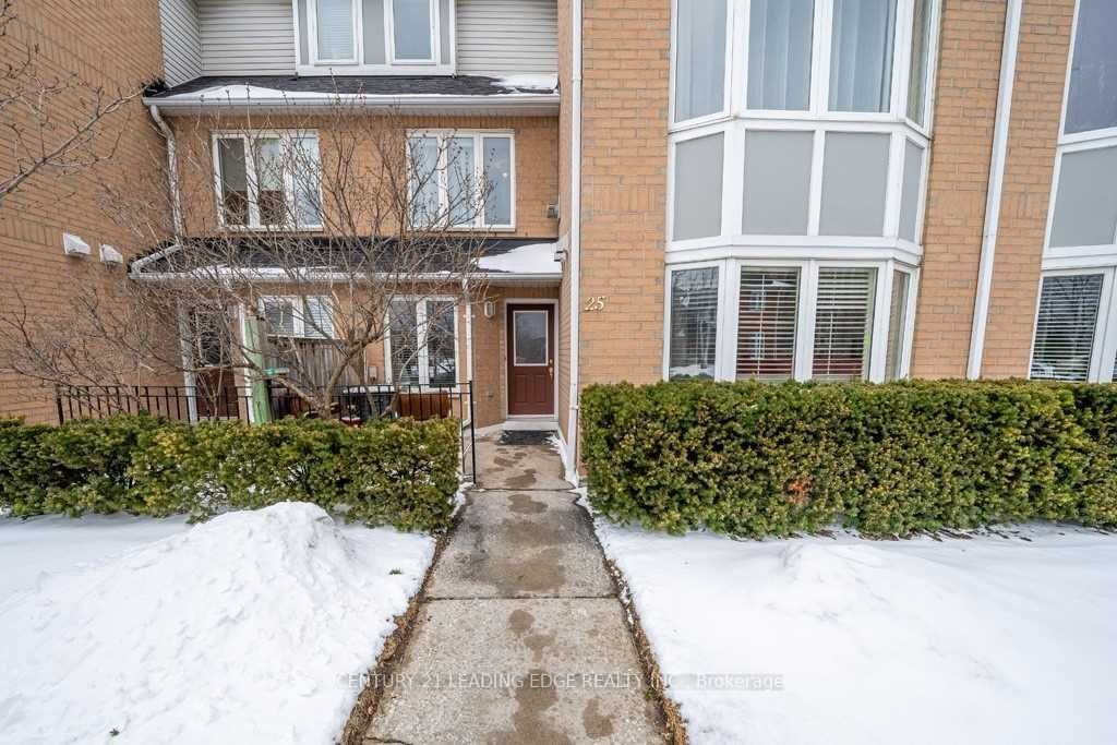 25 Mondeo Drive Property Photo 3
