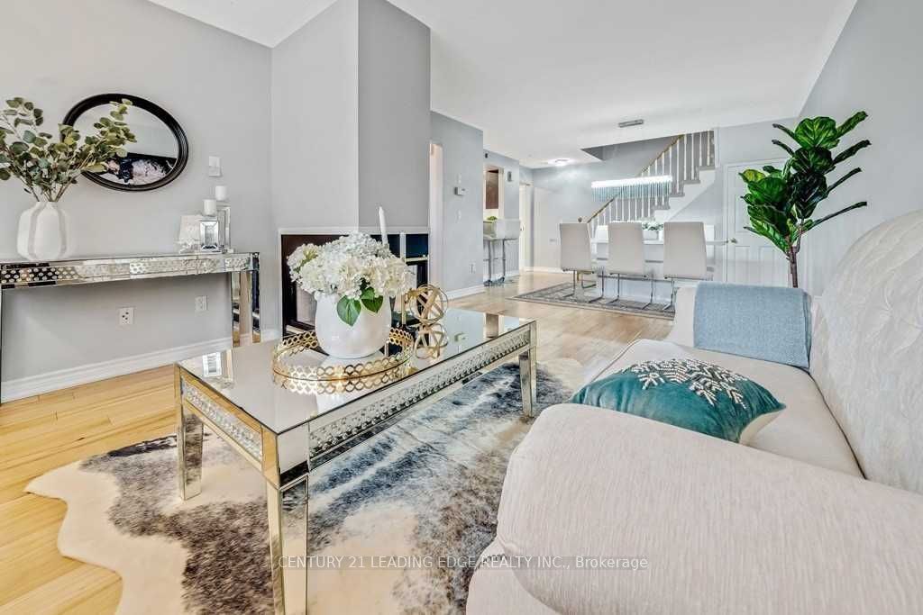25 Mondeo Drive Property Photo 6