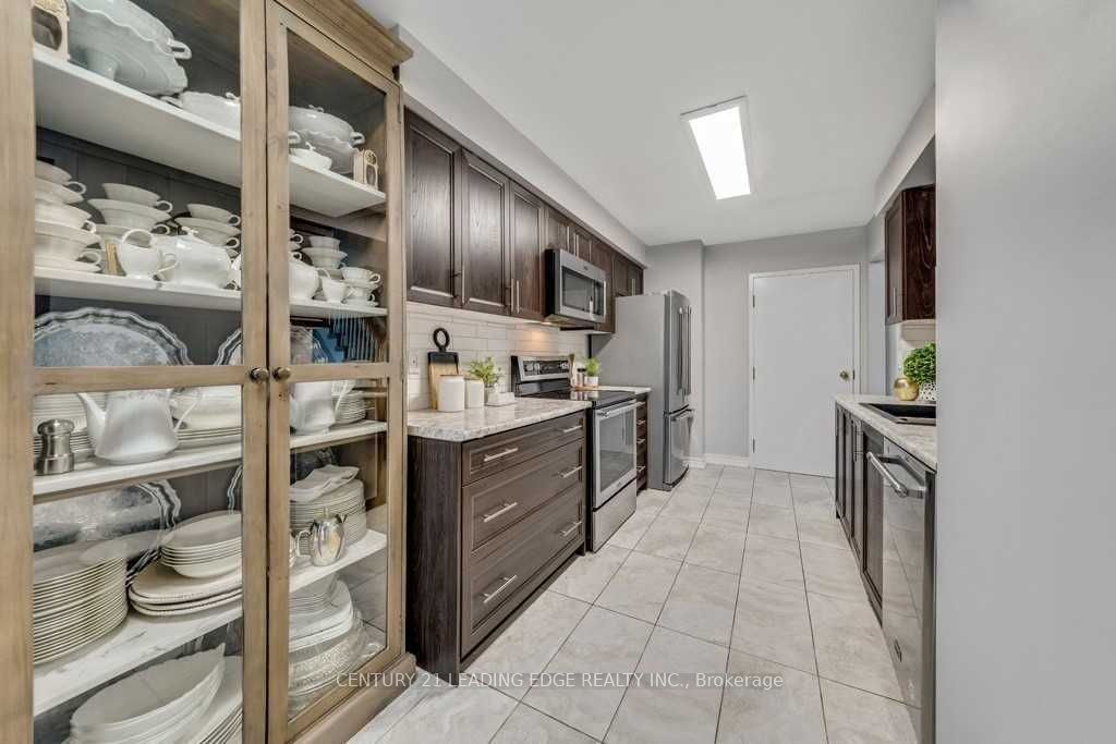 25 Mondeo Drive Property Photo 10