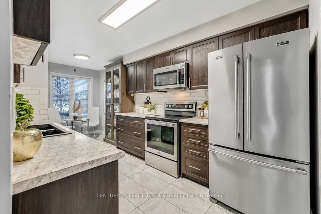 25 Mondeo Drive Property Photo 13