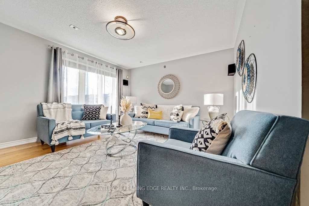 25 Mondeo Drive Property Photo 16