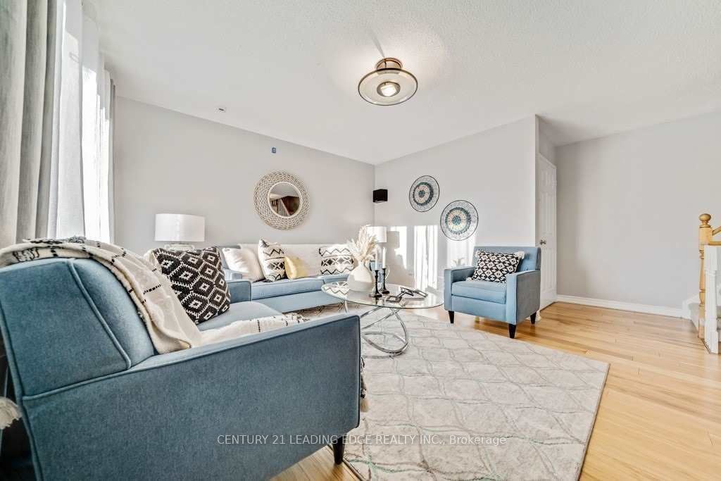 25 Mondeo Drive Property Photo 17