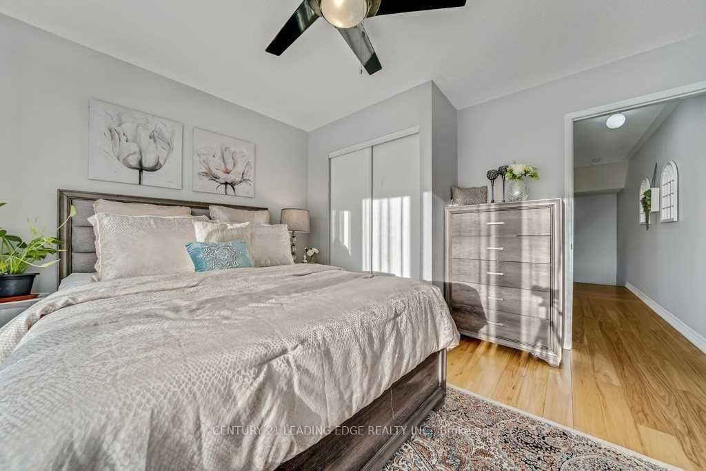 25 Mondeo Drive Property Photo 19