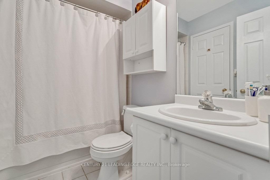 25 Mondeo Drive Property Photo 28