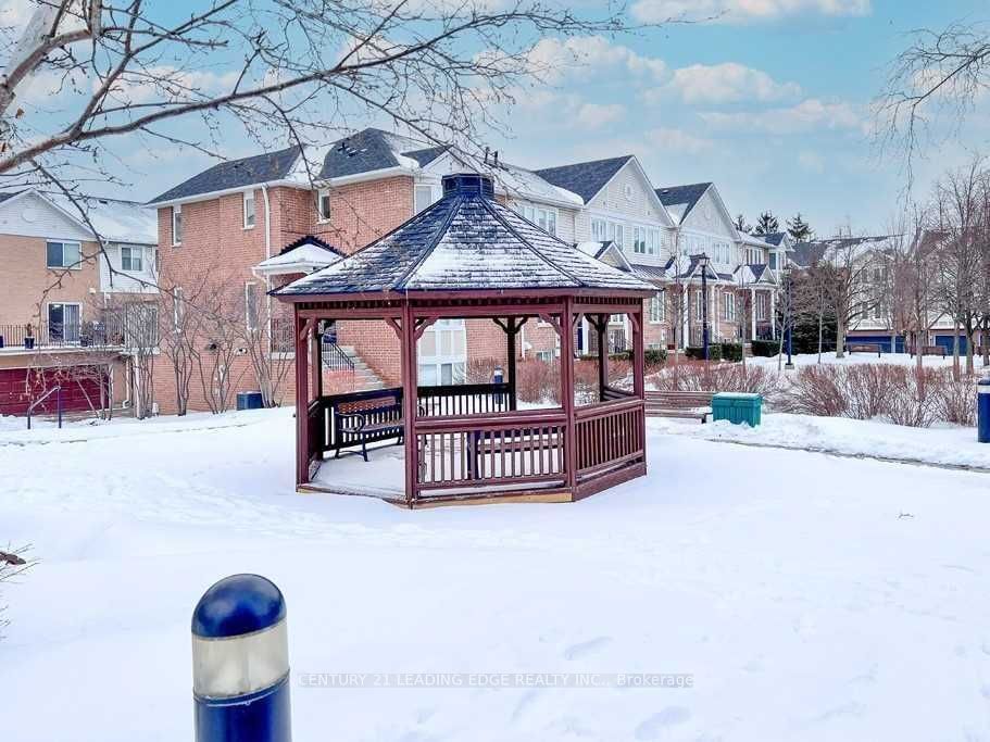 25 Mondeo Drive Property Photo 32