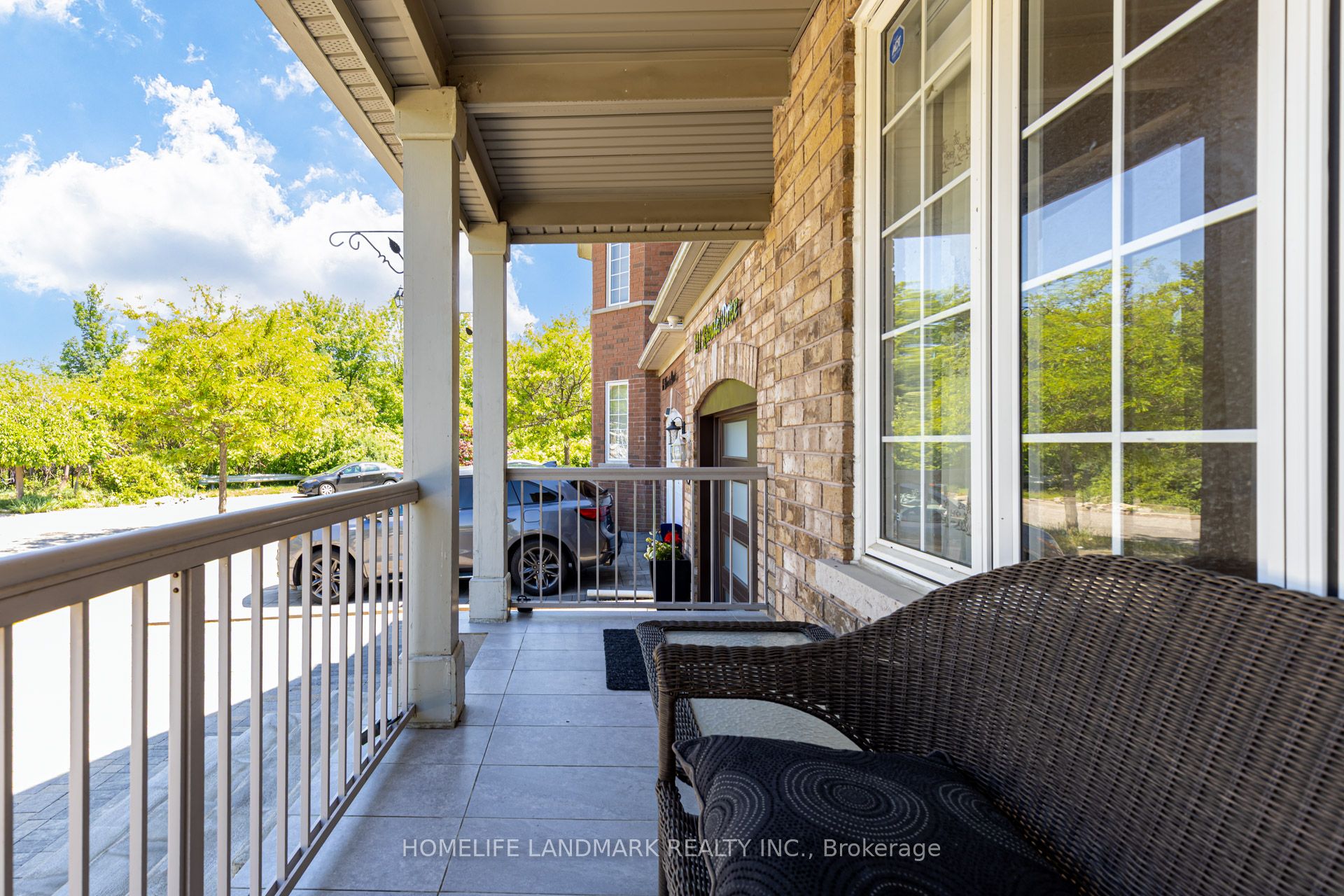 111 Knowles Drive Property Photo 4