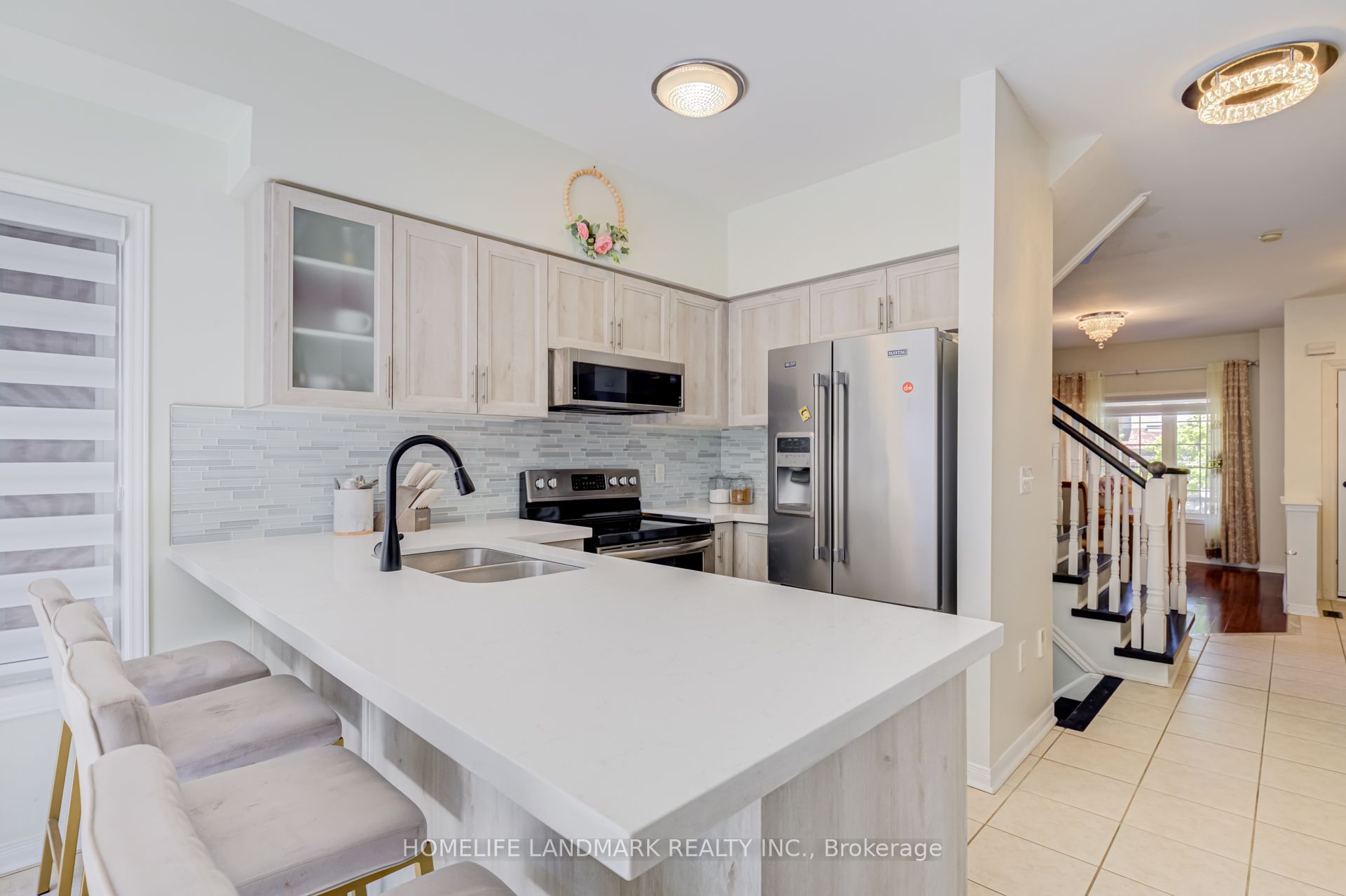 111 Knowles Drive Property Photo 12