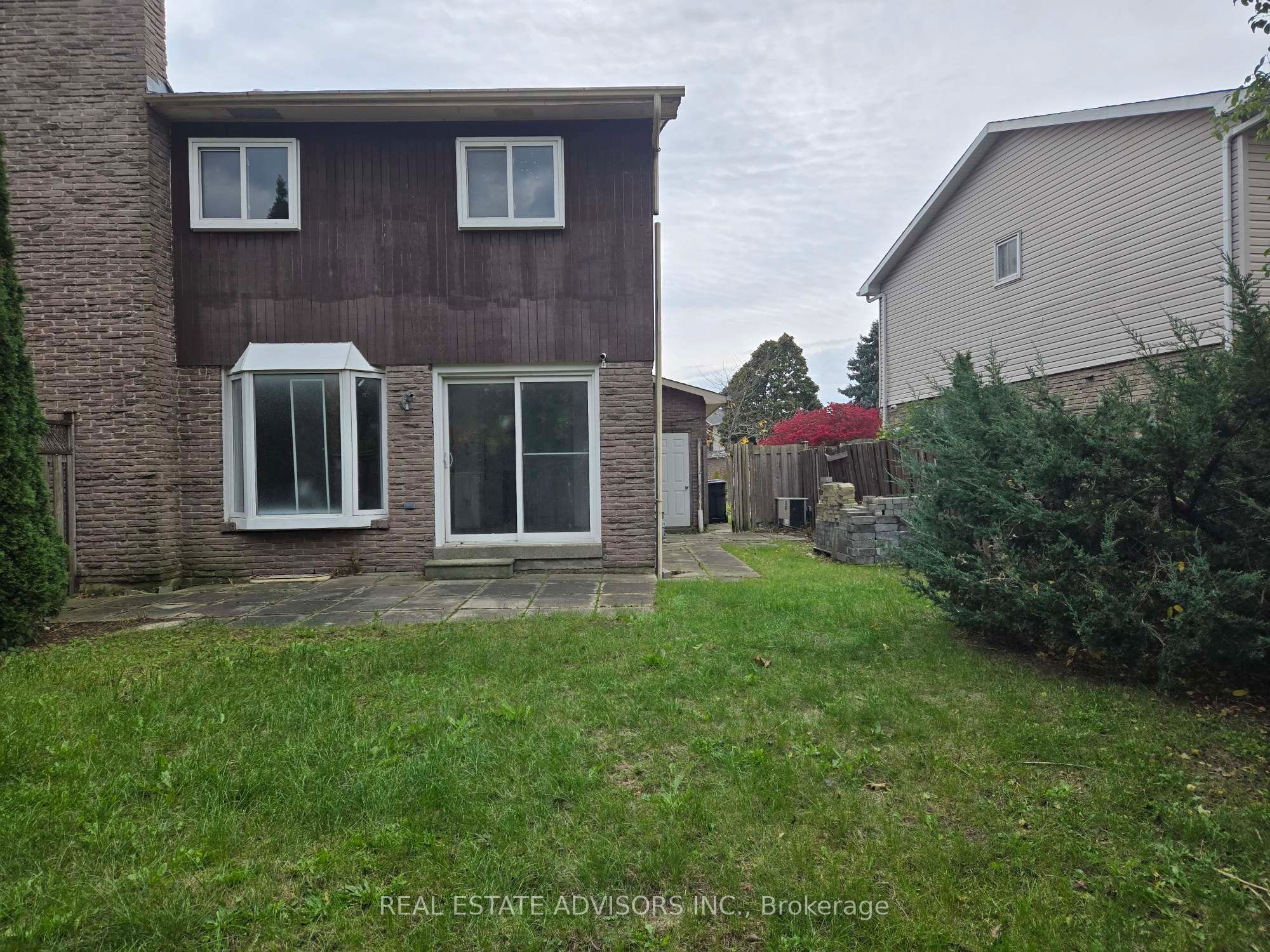238 Braymore Boulevard Property Photo 2