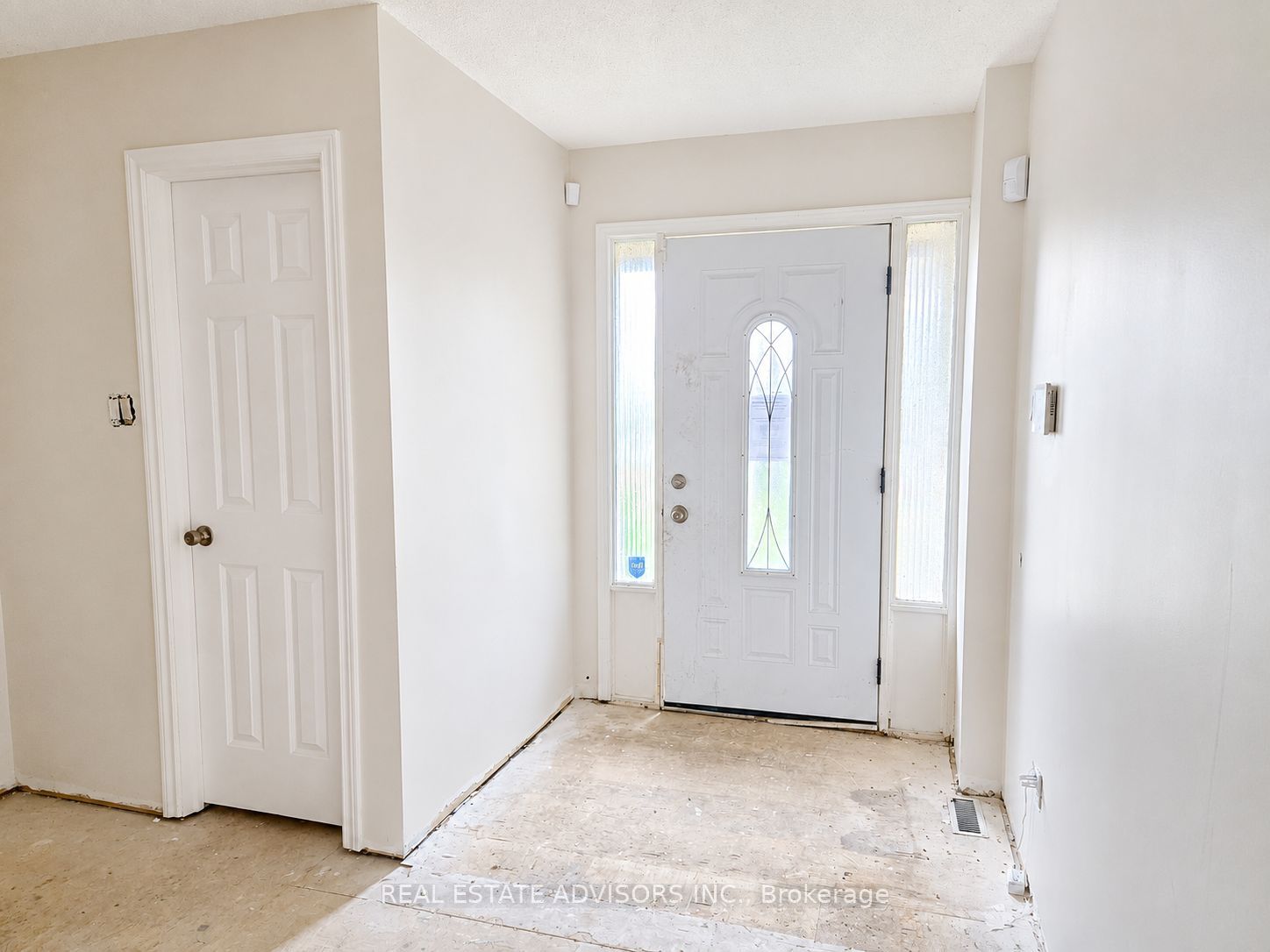 238 Braymore Boulevard Property Photo 4