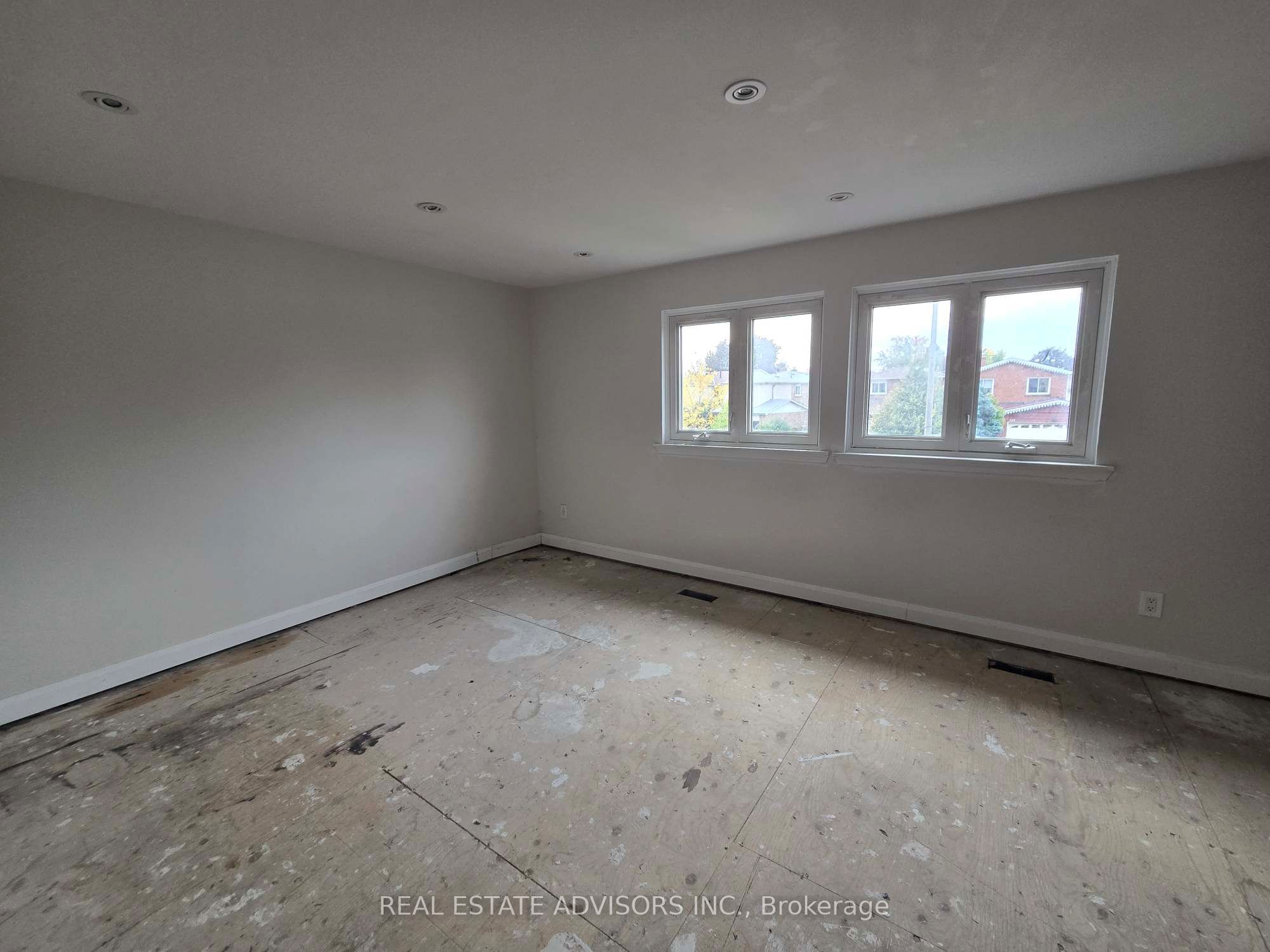 238 Braymore Boulevard Property Photo 9