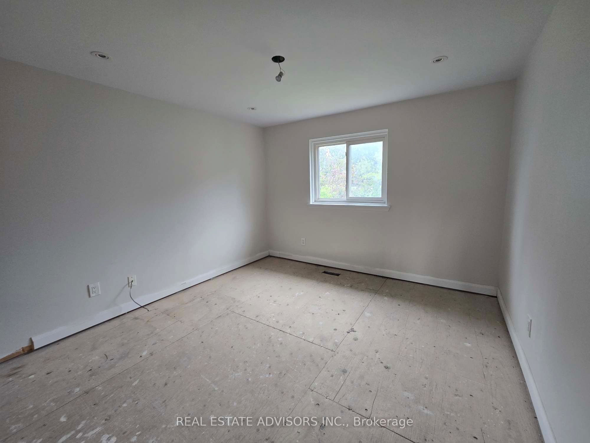 238 Braymore Boulevard Property Photo 13
